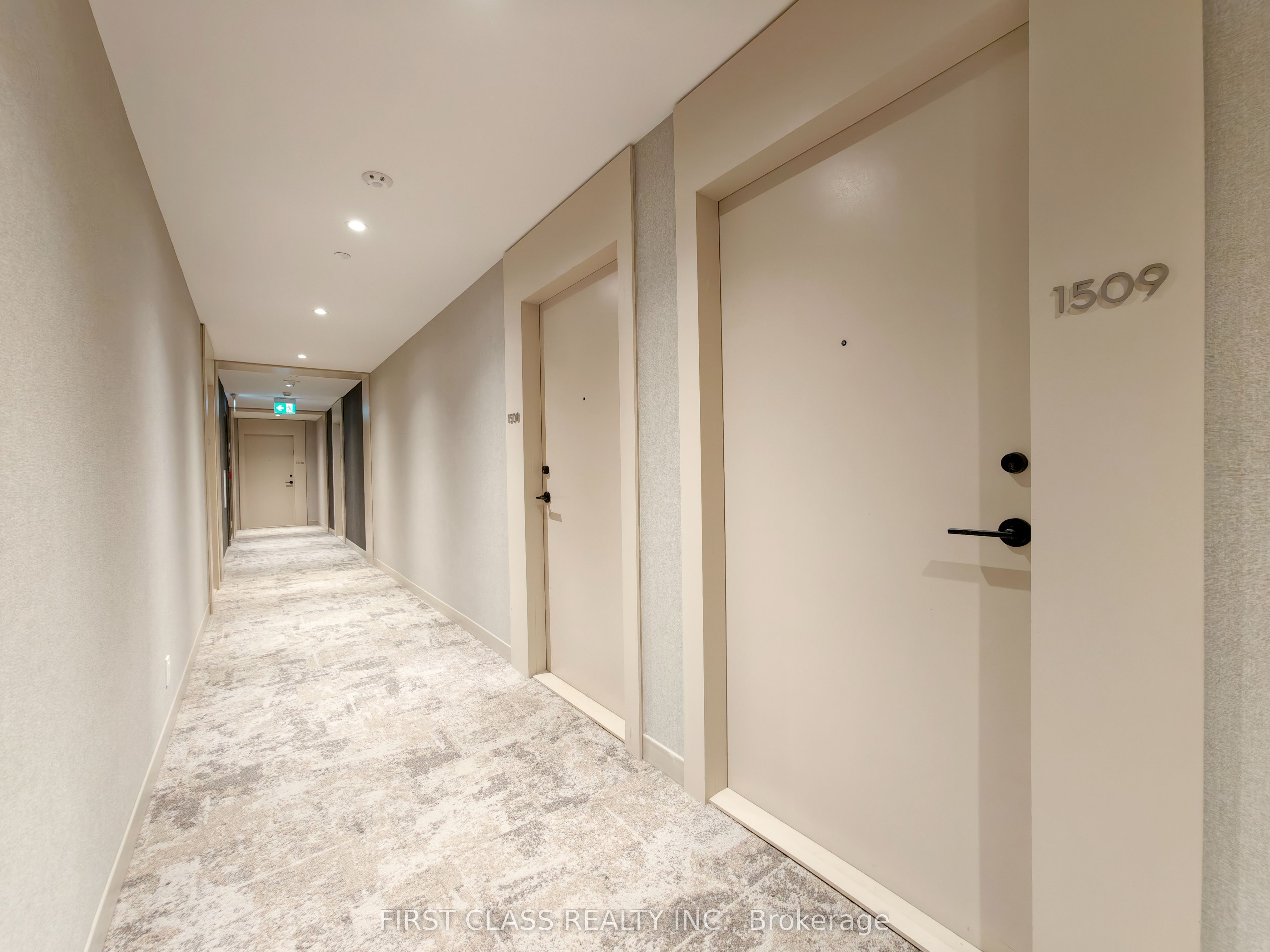 2020 Bathurst Street 1509, Toronto, ON M5P 0A6 photo 3