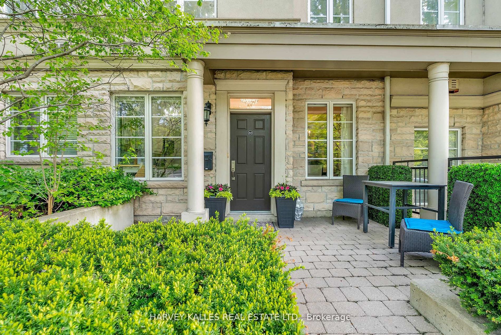 51 York Mills Road 313, Toronto, ON M2P 1B6 photo 4