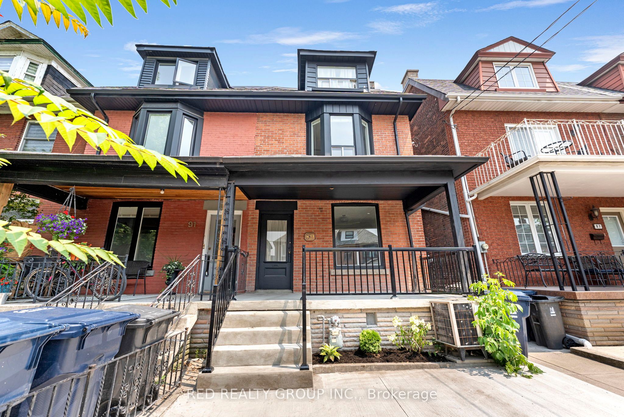 89 Beatrice Street, Toronto, ON M6J 2T2