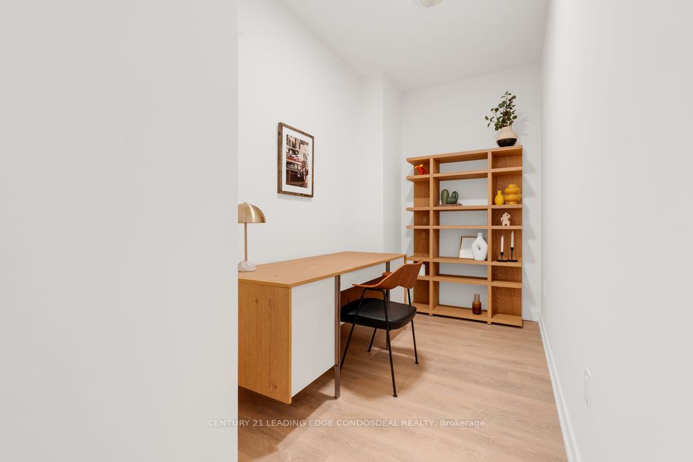 181 Sterling Road 404, Toronto, ON M6R 2B2 photo 4