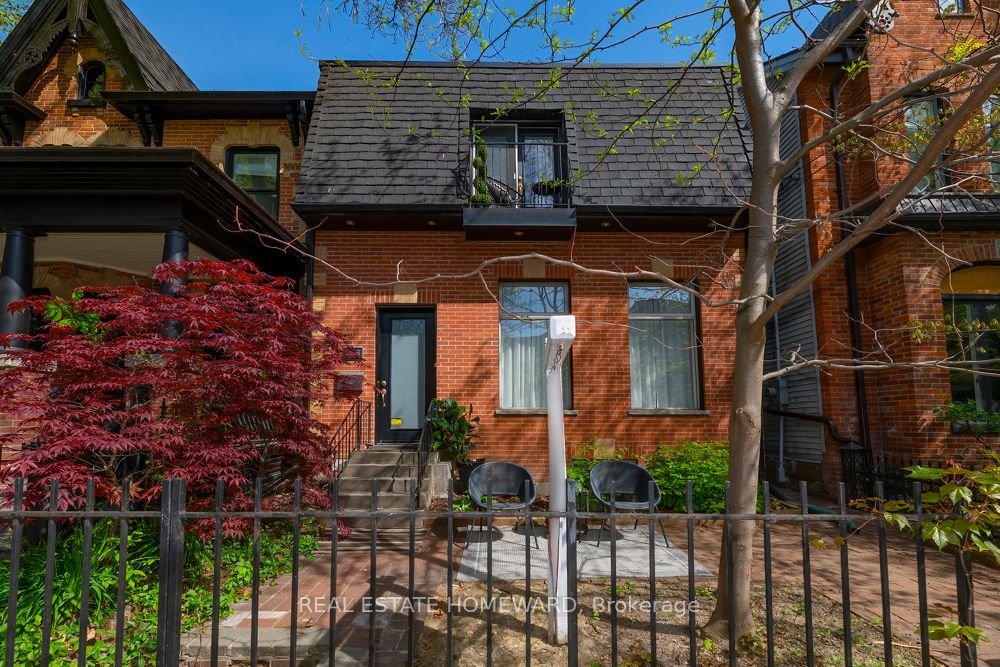 136 Spruce Street, Toronto, ON M5A 2J5 photo 3