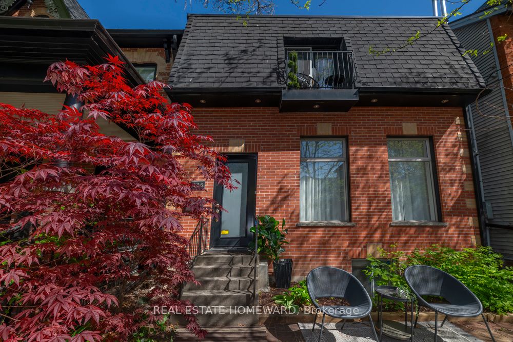 136 Spruce Street, Toronto, ON M5A 2J5 photo 4