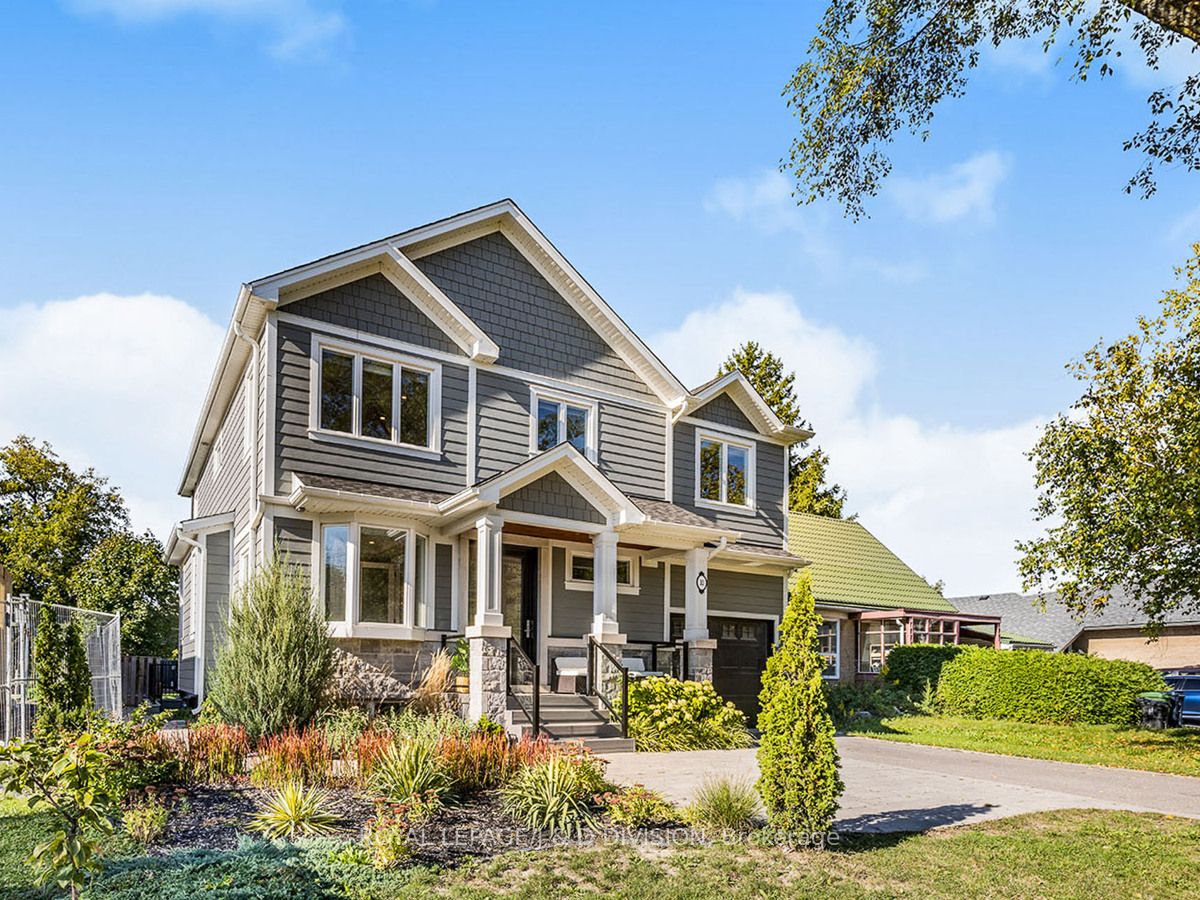 30 Broadleaf Road, Toronto, ON M3B 1C2 photo 2