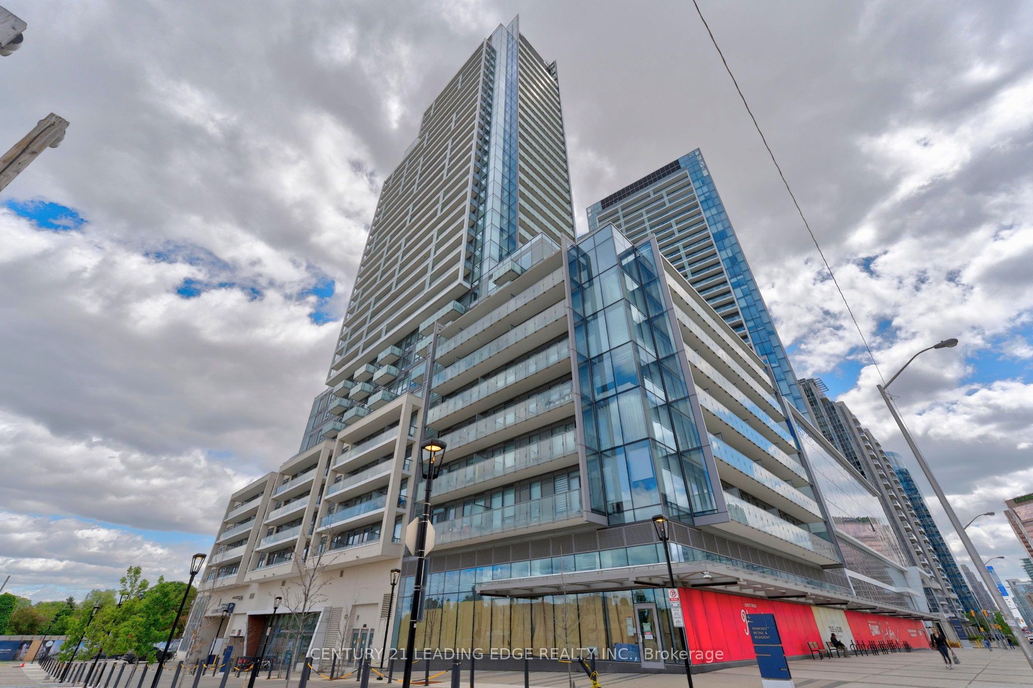 7 Golden Lion Heights N908, Toronto, ON M2M 0C1 photo 3