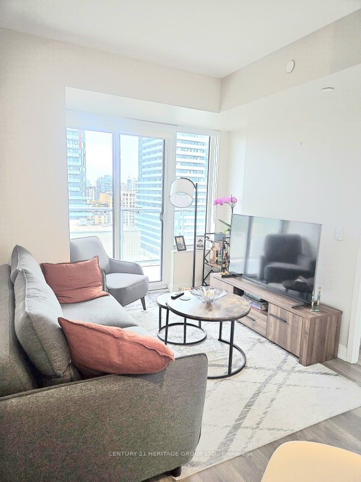 195 Redpath Avenue 2006, Toronto, ON M4P 0E4 photo 5