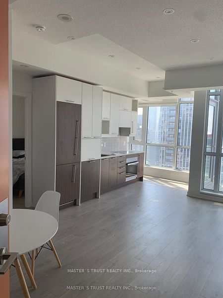 30 Nelson Street 2406, Toronto, ON M5V 0H5