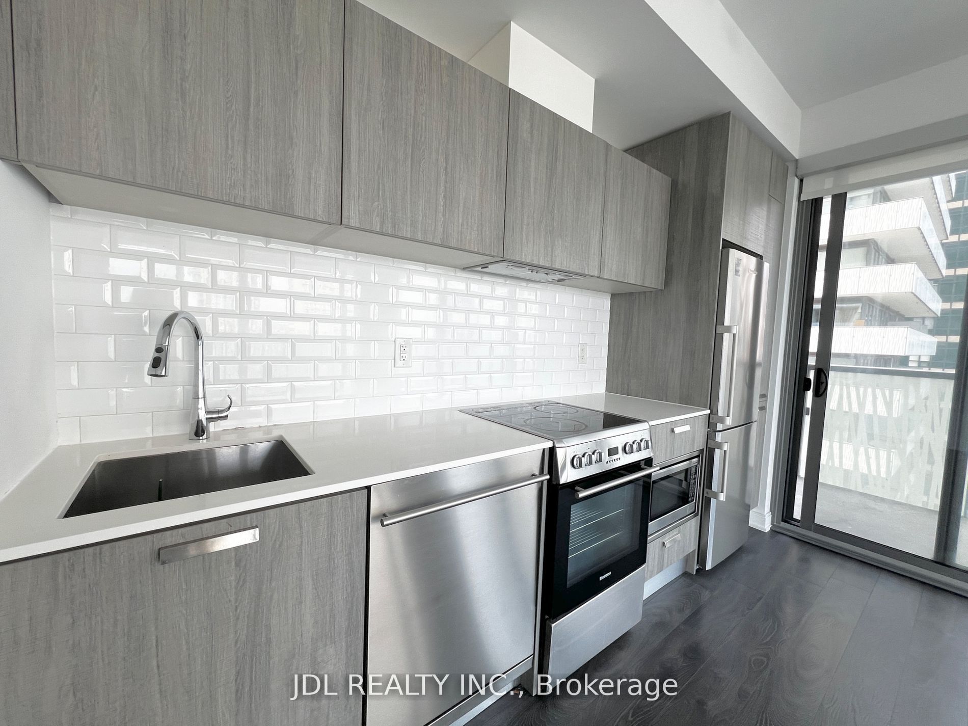 50 Charles Street E 2210, Toronto, ON M4Y 0C3 photo 4
