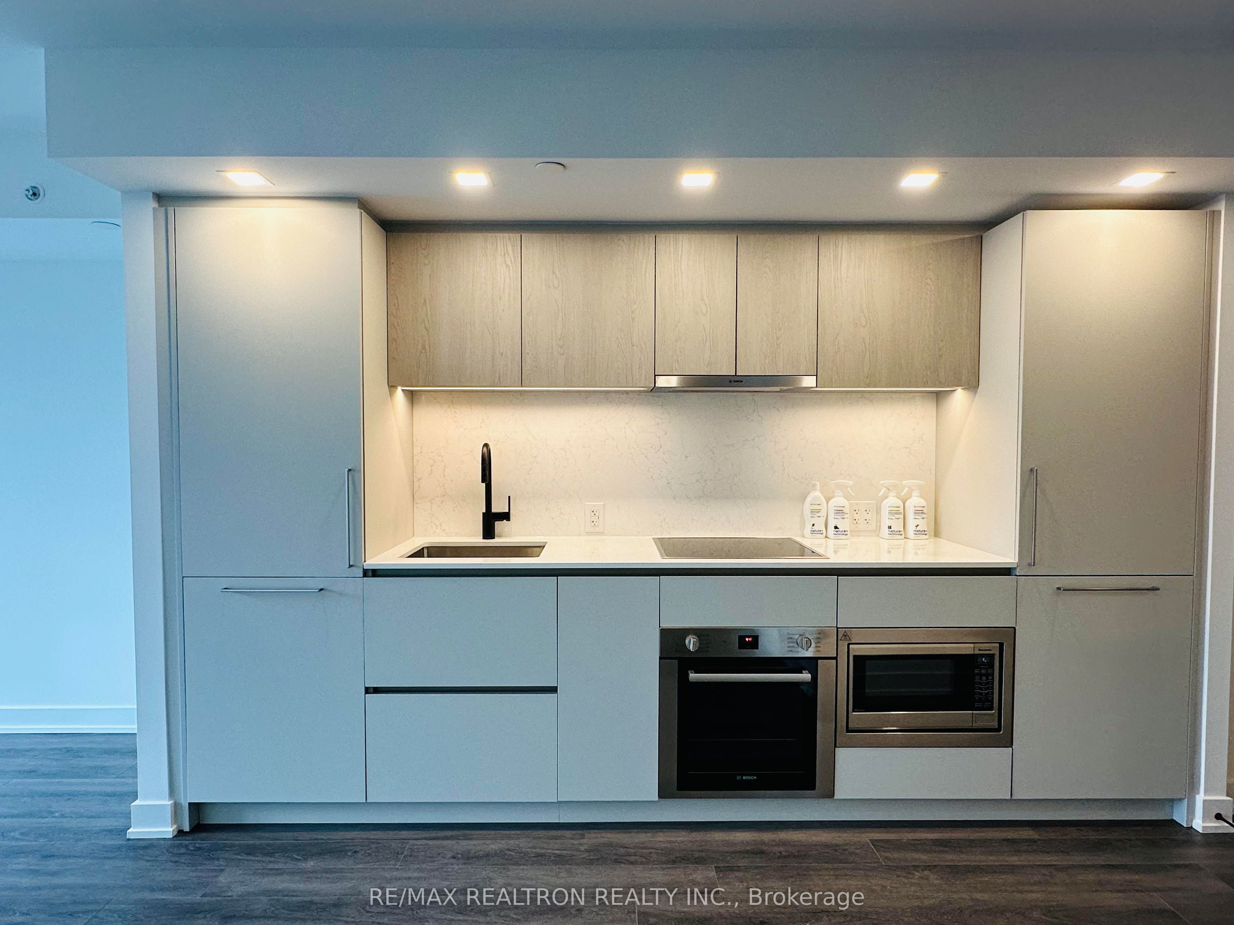 609 Sherbourne Street 1201, Toronto, ON M4X 0A4 photo 5
