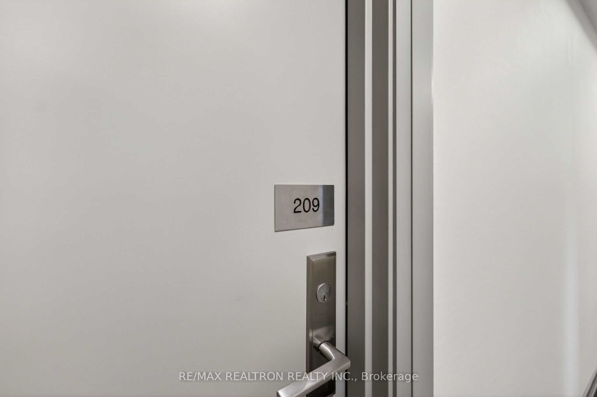 275 Yorkland Road 209, Toronto, ON M2J 0B3 photo 3