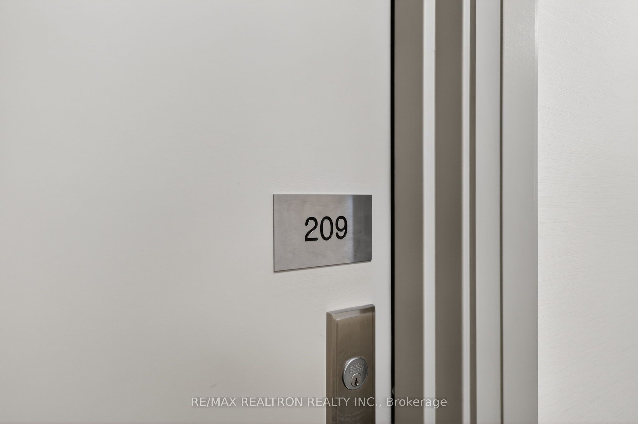275 Yorkland Road 209, Toronto, ON M2J 0B3 photo 4