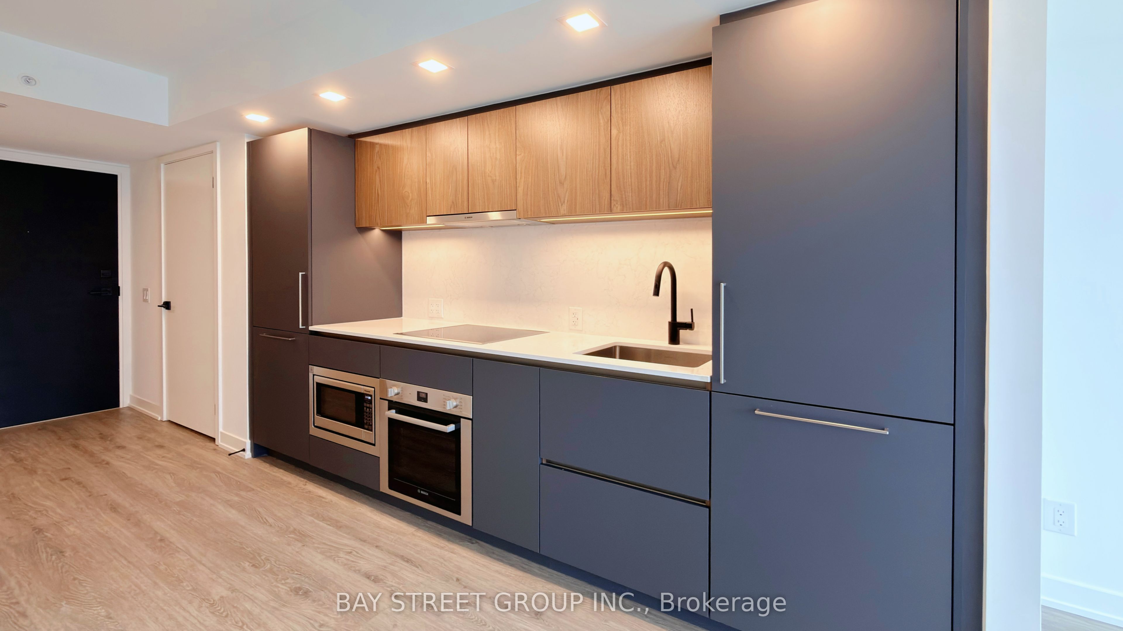 609 Sherbourne Street 1211, Toronto, ON M4X 0A4 photo 2