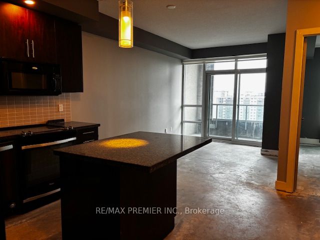 120 Homewood Avenue 2805, Toronto, ON M4Y 2J3 photo 4