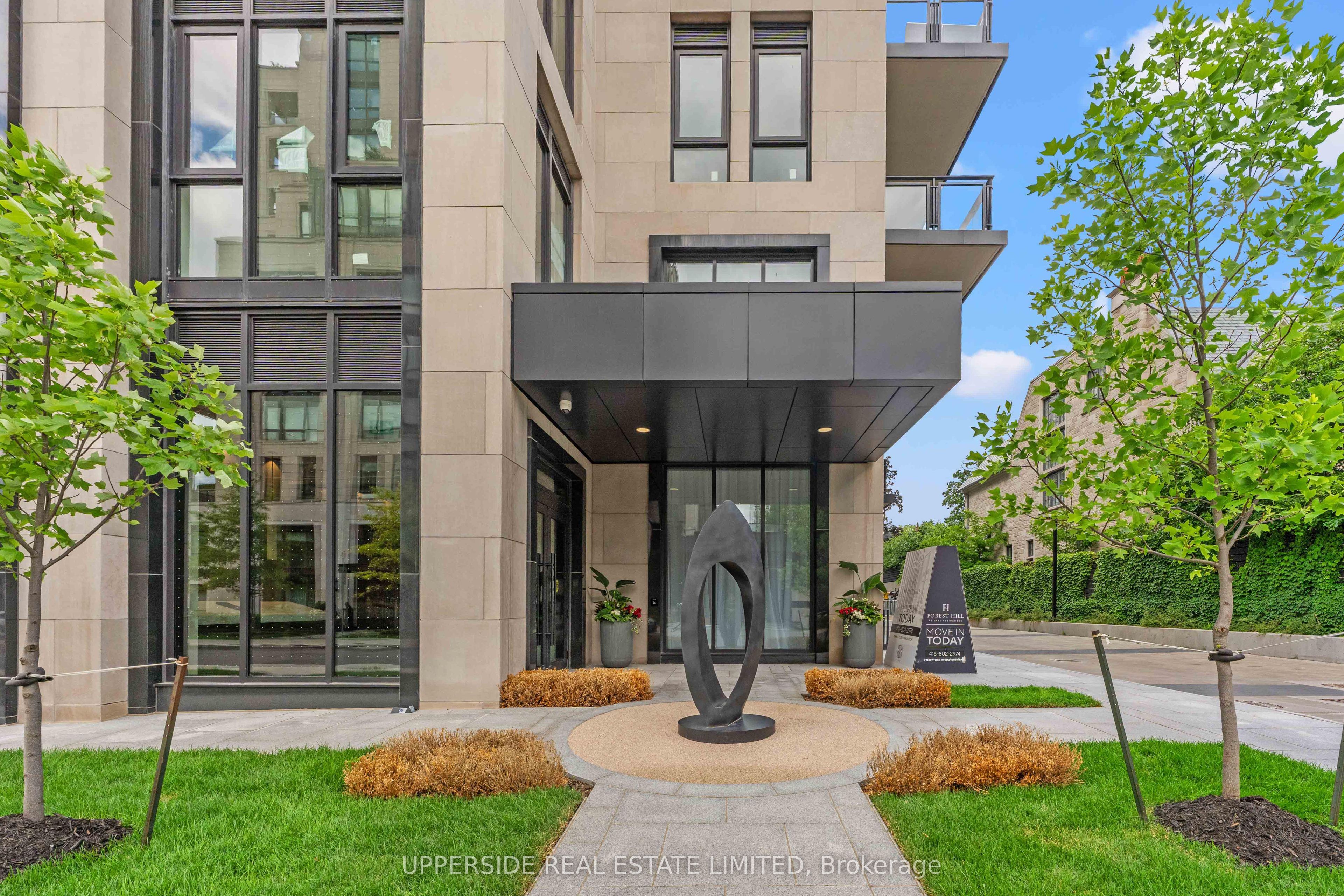 2 Forest Hill Road 408, Toronto, ON M4V 2L3 photo 4
