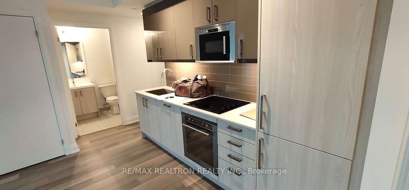 77 Mutual Street 1008, Toronto, ON M5B 2A9 photo 2