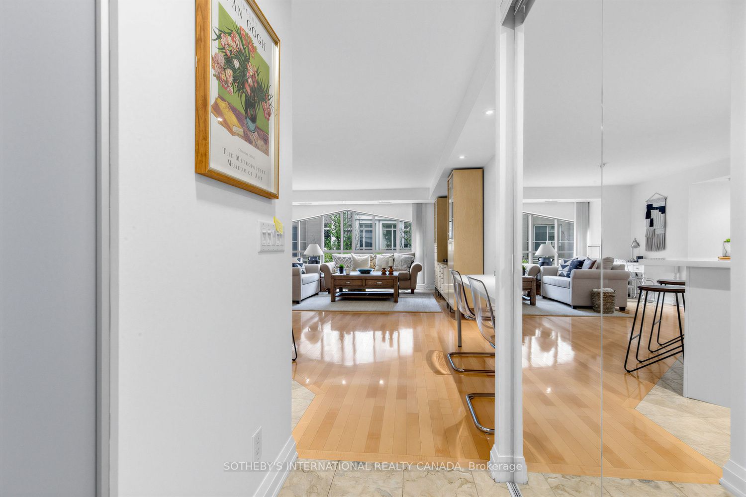 3 Mcalpine Street 207, Toronto, ON M5R 3T5 photo 5