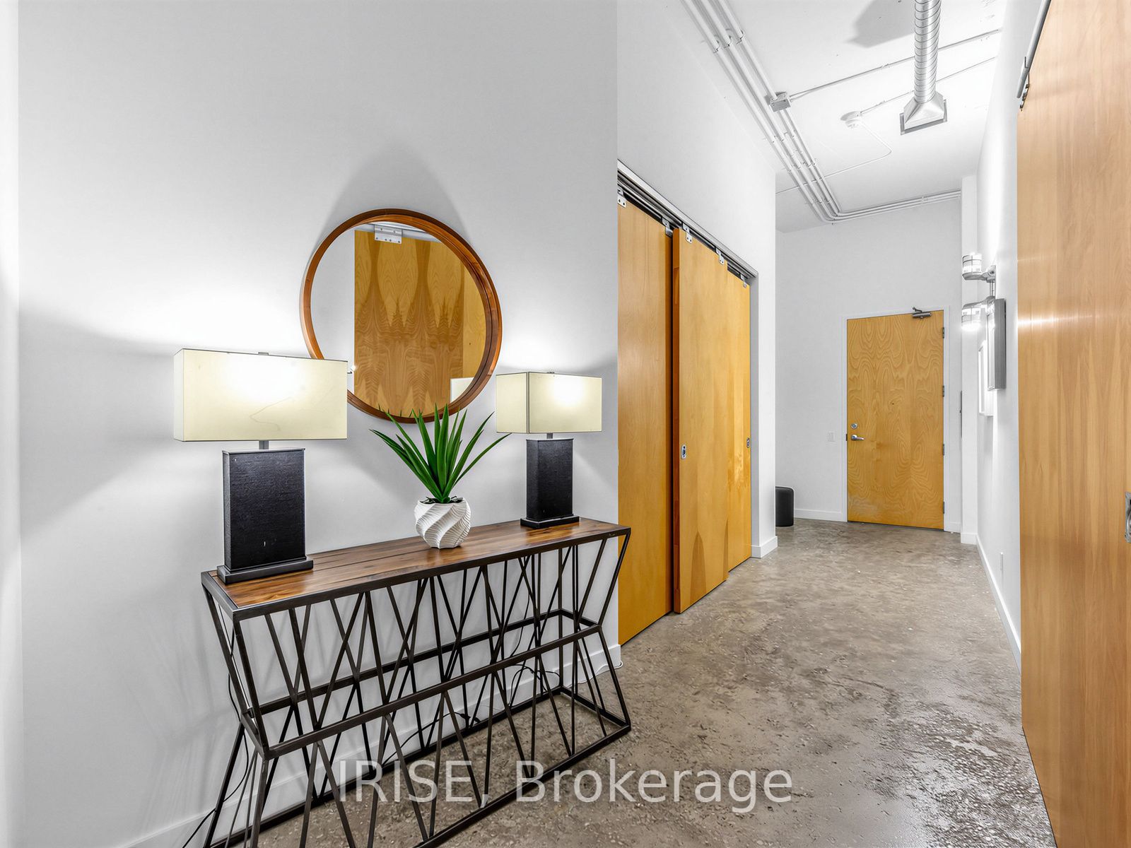155 Dalhousie Street 921, Toronto, ON M5B 2P7 photo 3