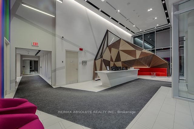 30 Roehampton Avenue 3007, Toronto, ON M4P 0B9 photo 2