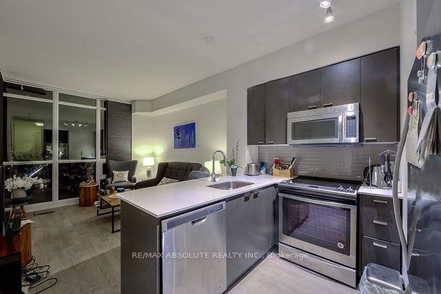 30 Roehampton Avenue 3007, Toronto, ON M4P 0B9 photo 4
