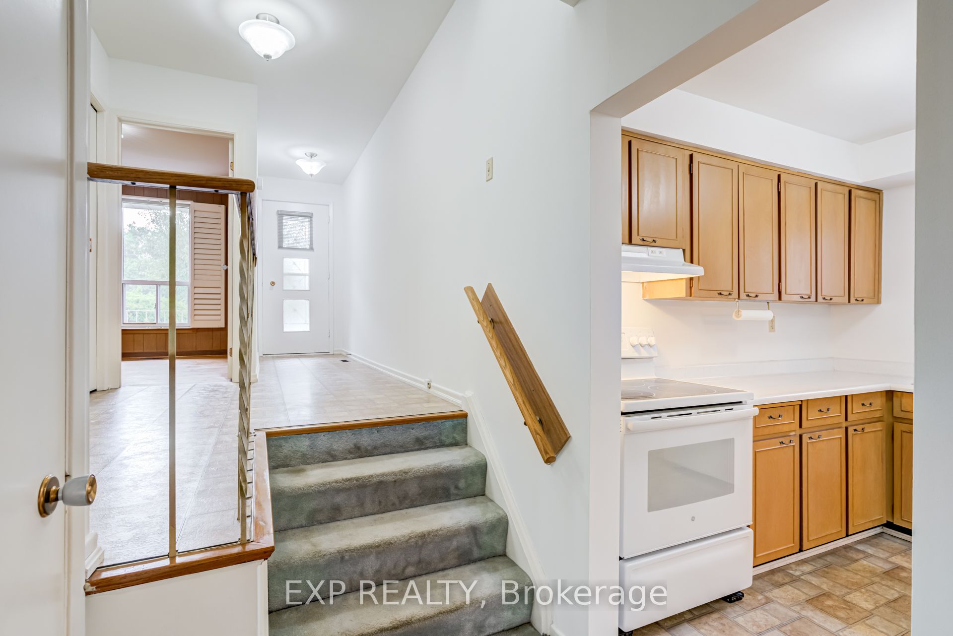 83 Green Bush Road, Toronto, ON M2M 1P2 photo 4