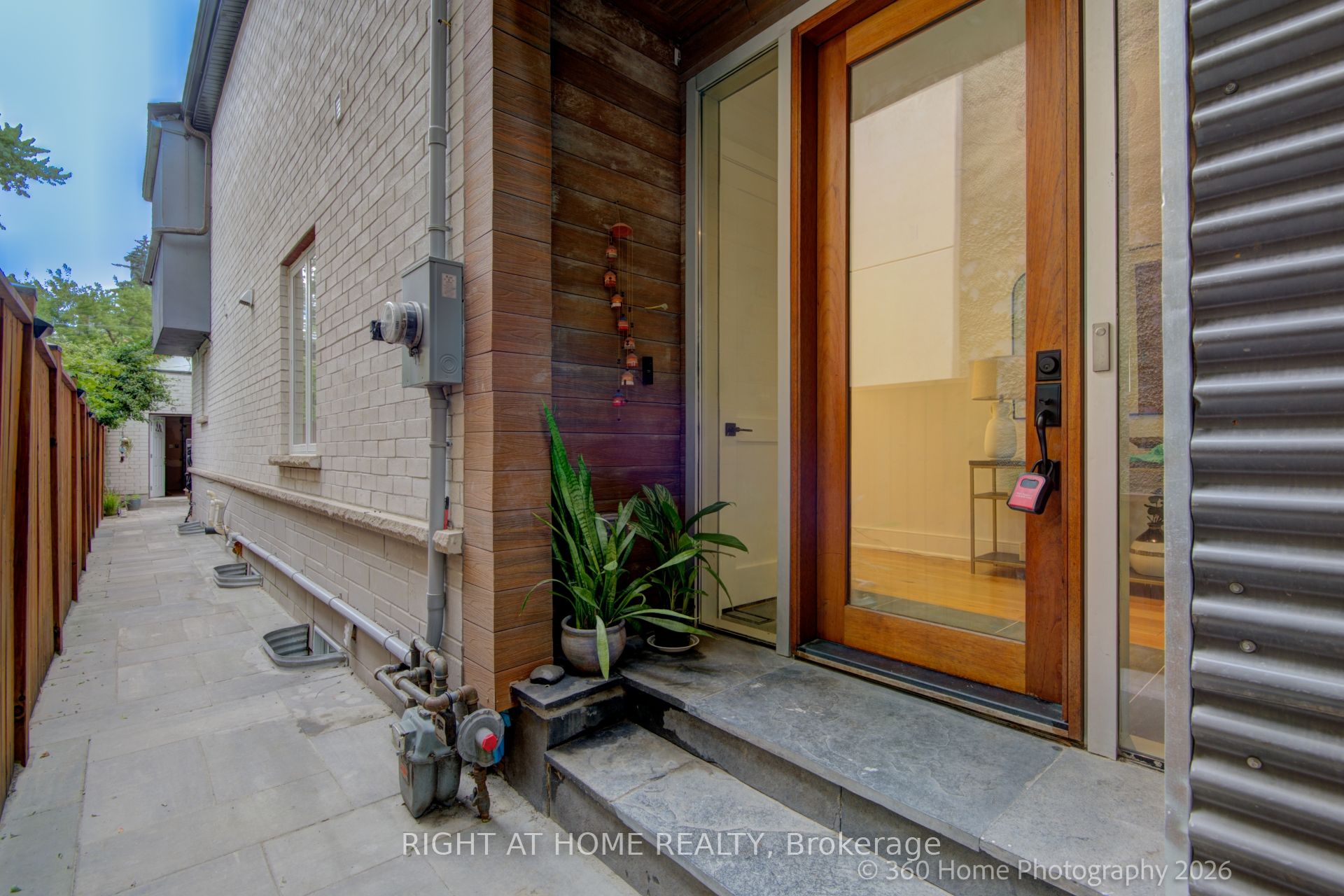281 Brunswick Avenue, Toronto, ON M5S 2M6 photo 2