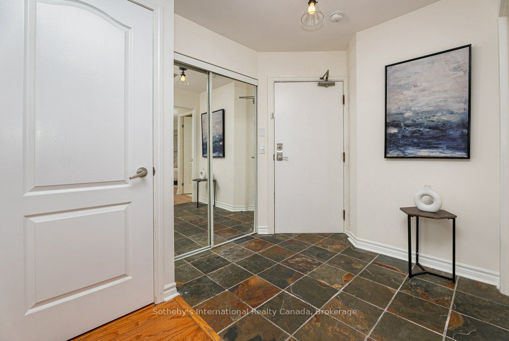 890 Sheppard Avenue W 514, Toronto, ON M3H 6B9 photo 5