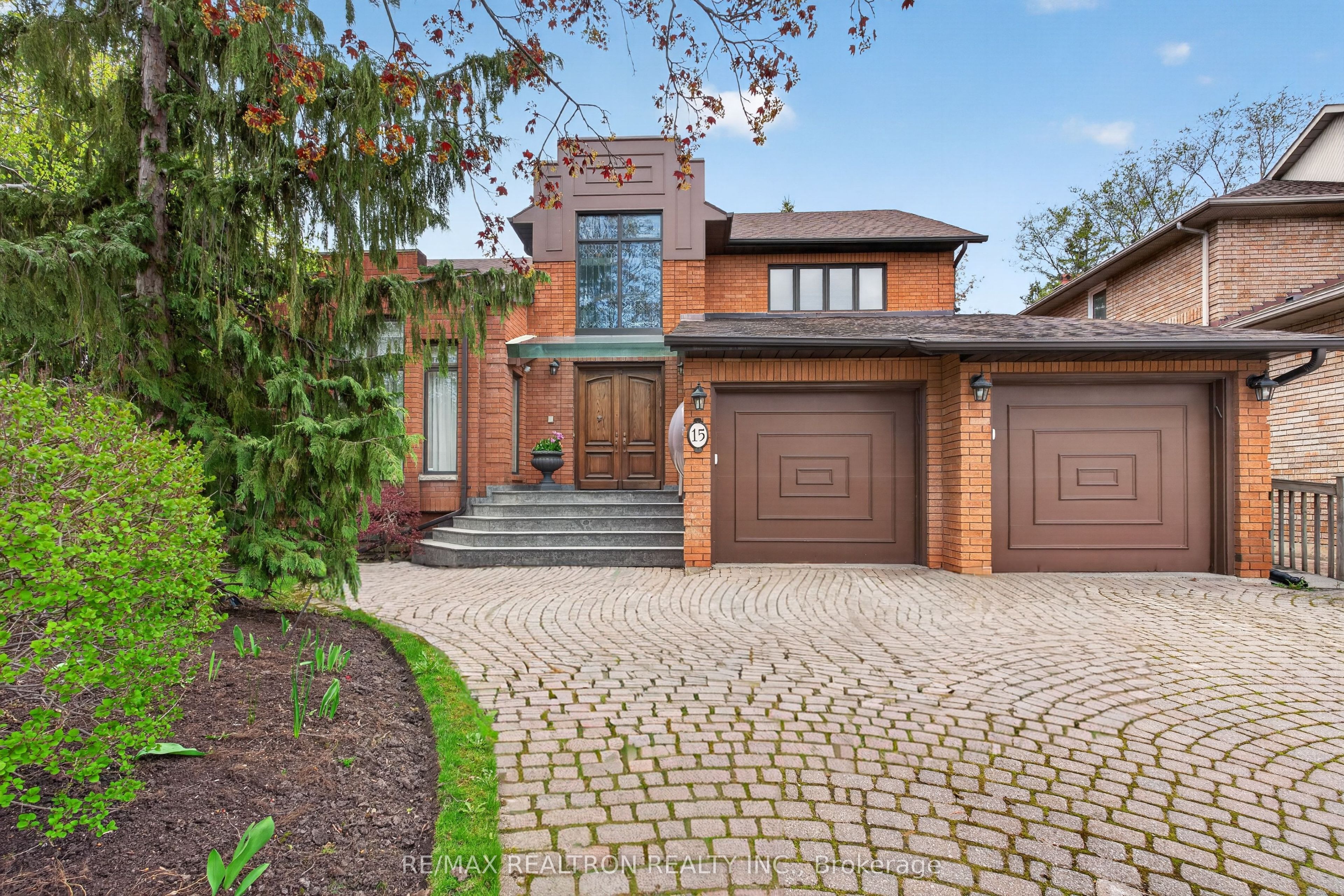 15 Sunforest Court, Toronto, ON M2R 3W3 photo 5
