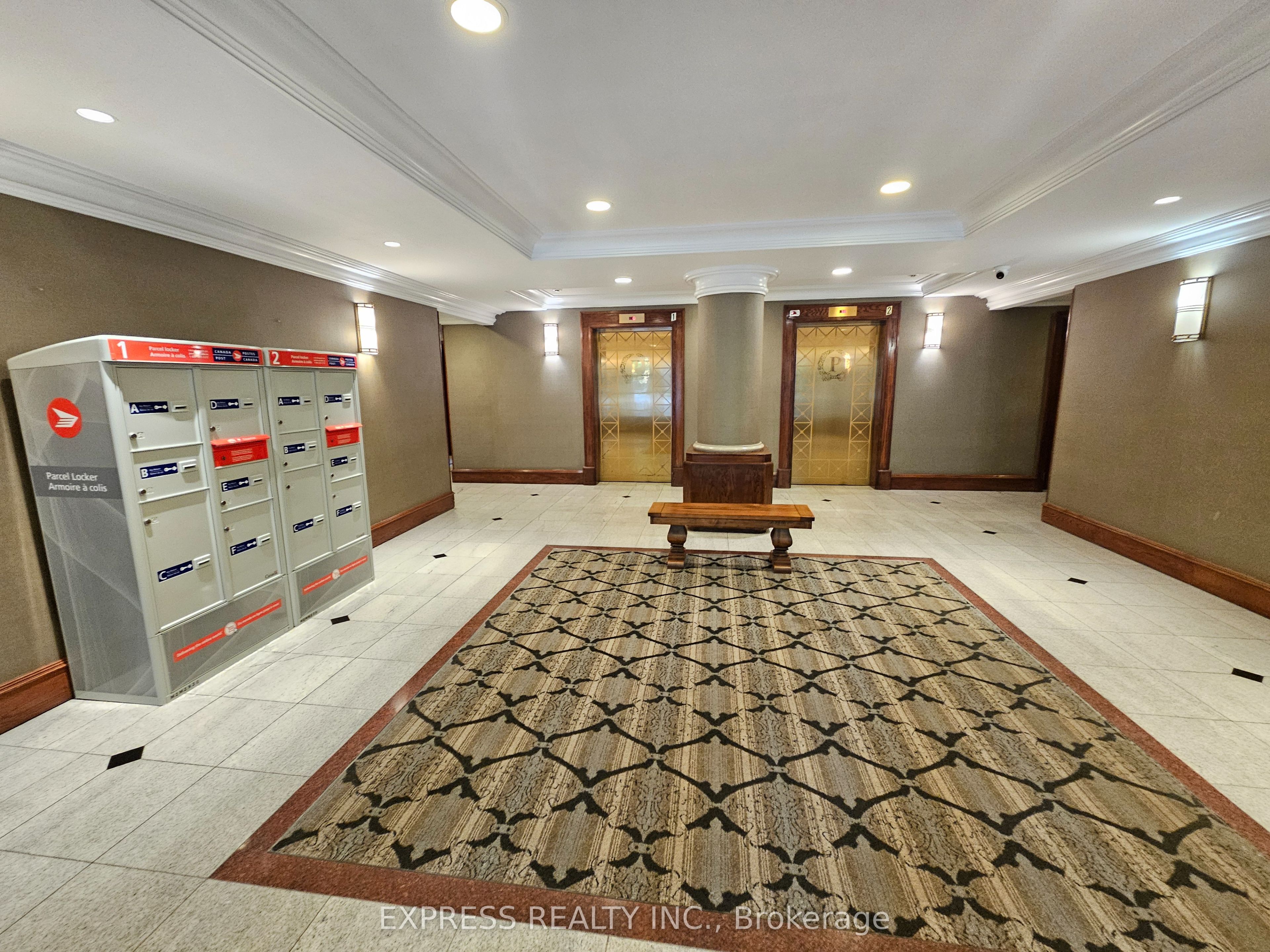 8 Pemberton Avenue 900, Toronto, ON M2M 1Y1 photo 4