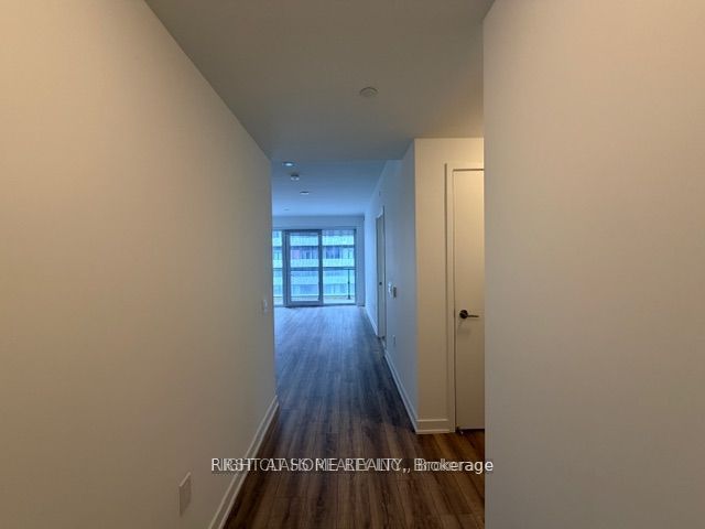 634 Church Street 1401, Toronto, ON M4Y 2G3 photo 4