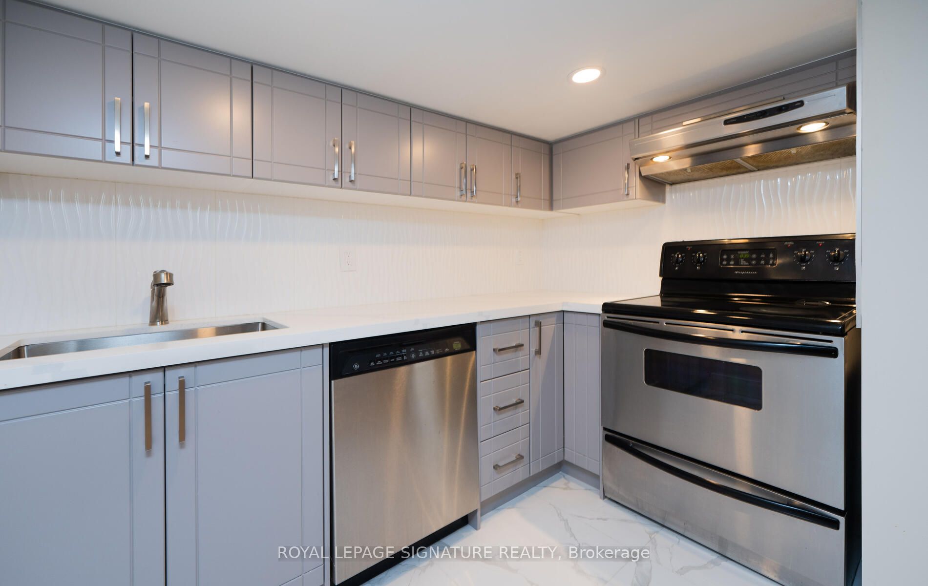 263 Hounslow Avenue Bsmt, Toronto, ON M2N 2B7