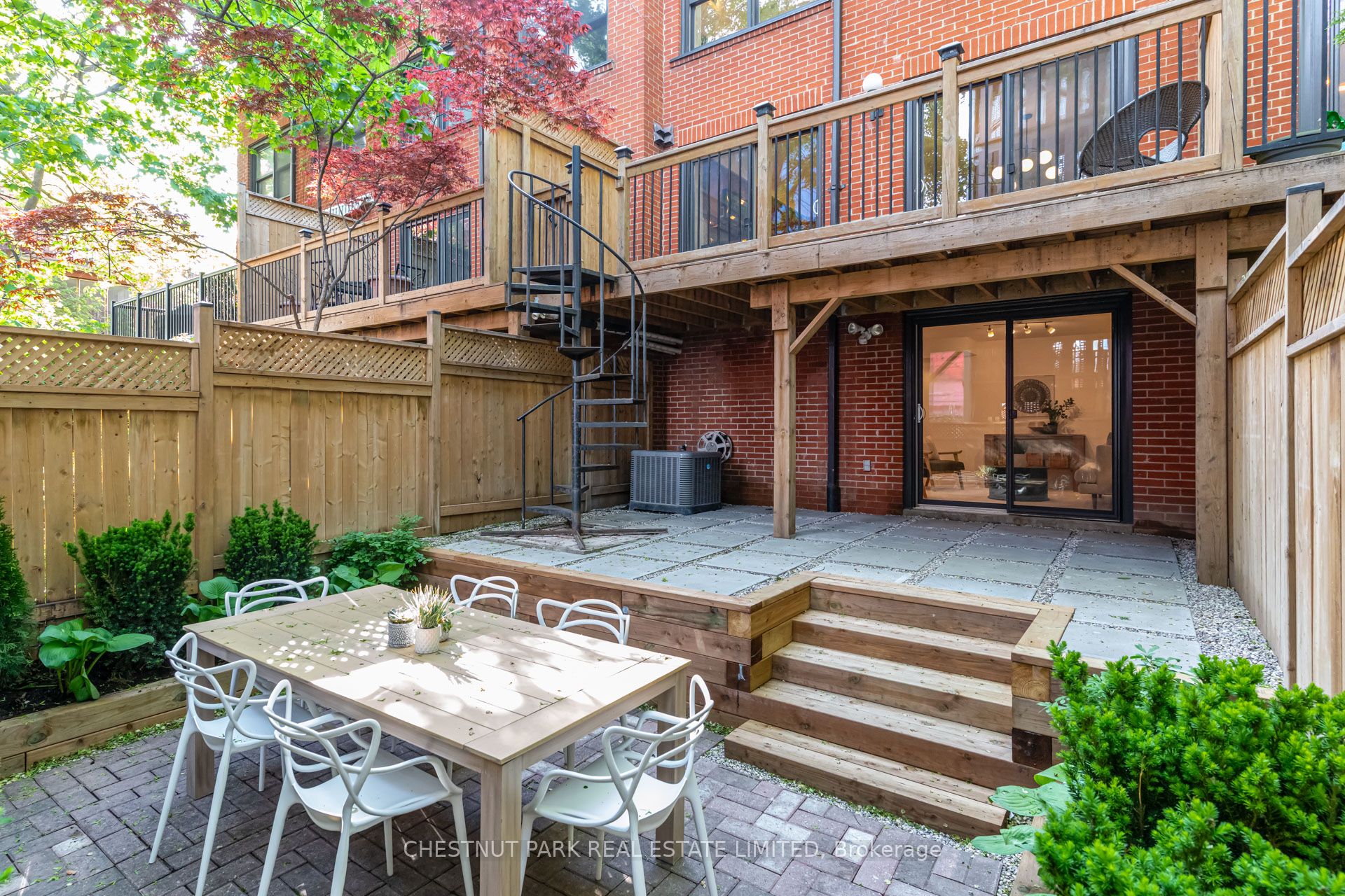 41 Spruce Street 9, Toronto, ON M5A 2H8