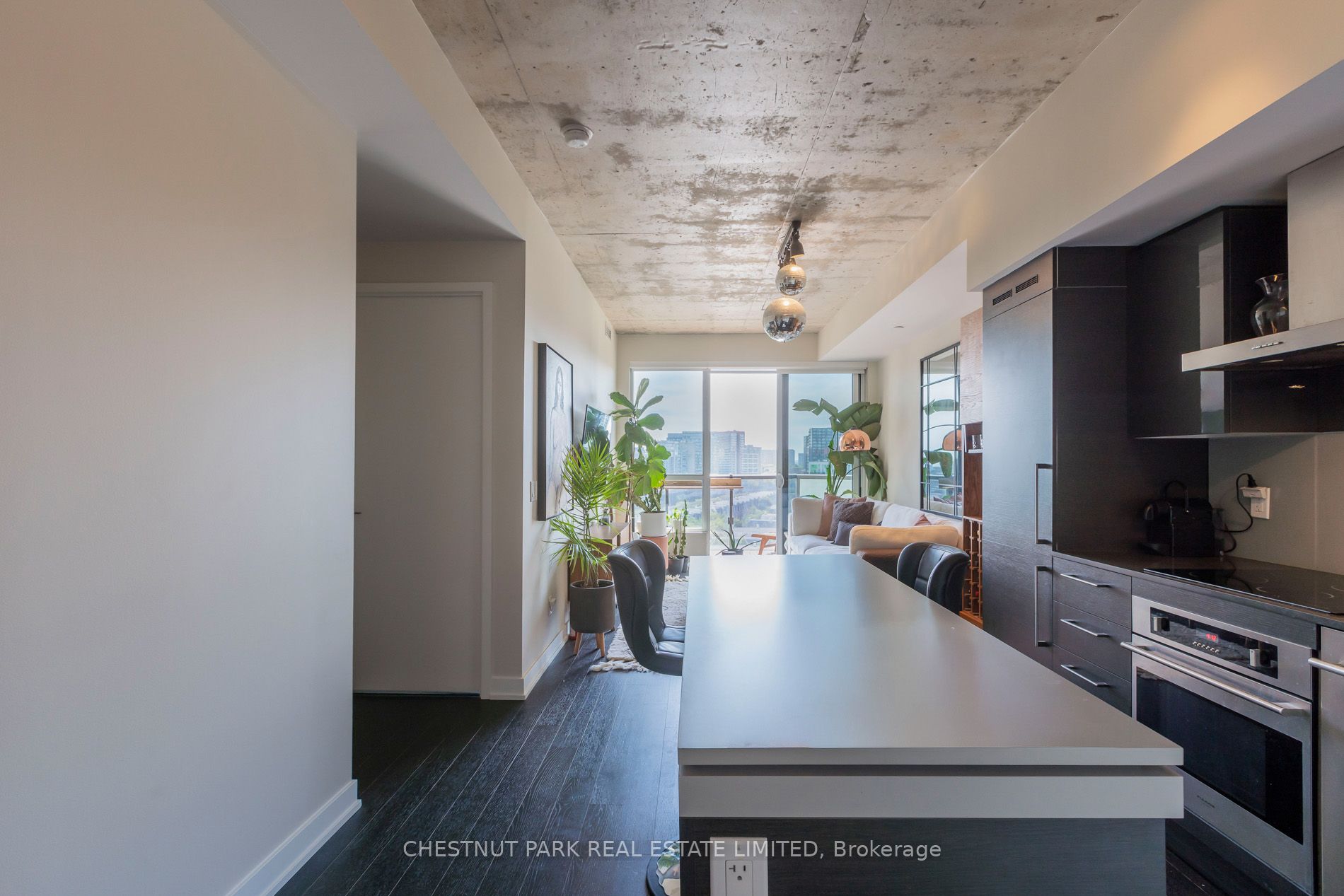1030 King Street W 1122, Toronto, ON M6K 0B4 photo 2