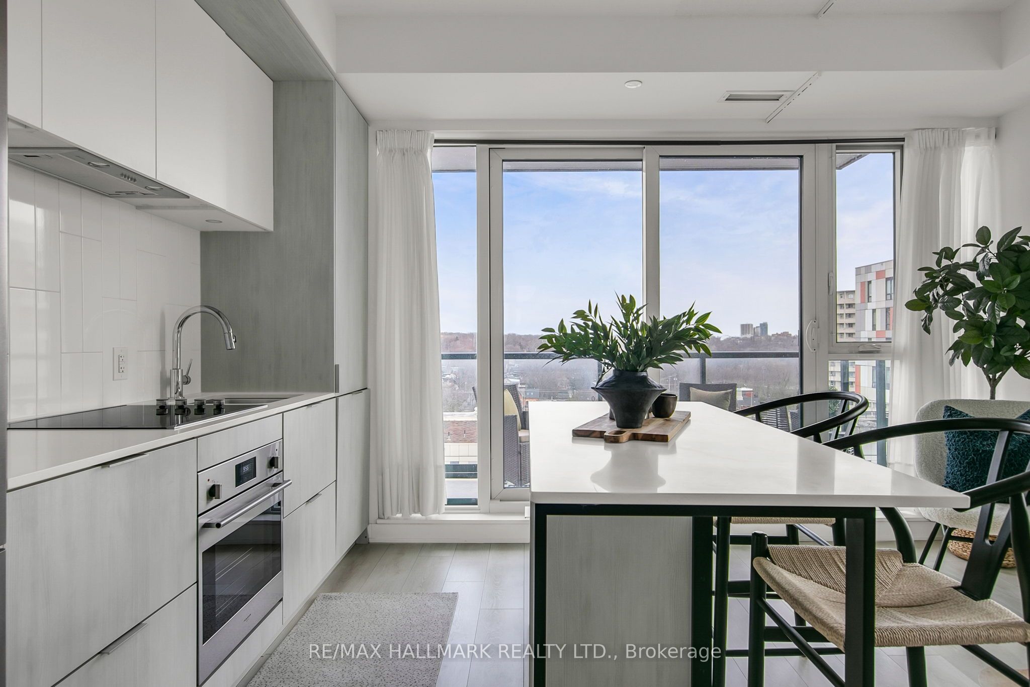 35 Tubman Avenue 1021, Toronto, ON M5A 0T1 photo 3