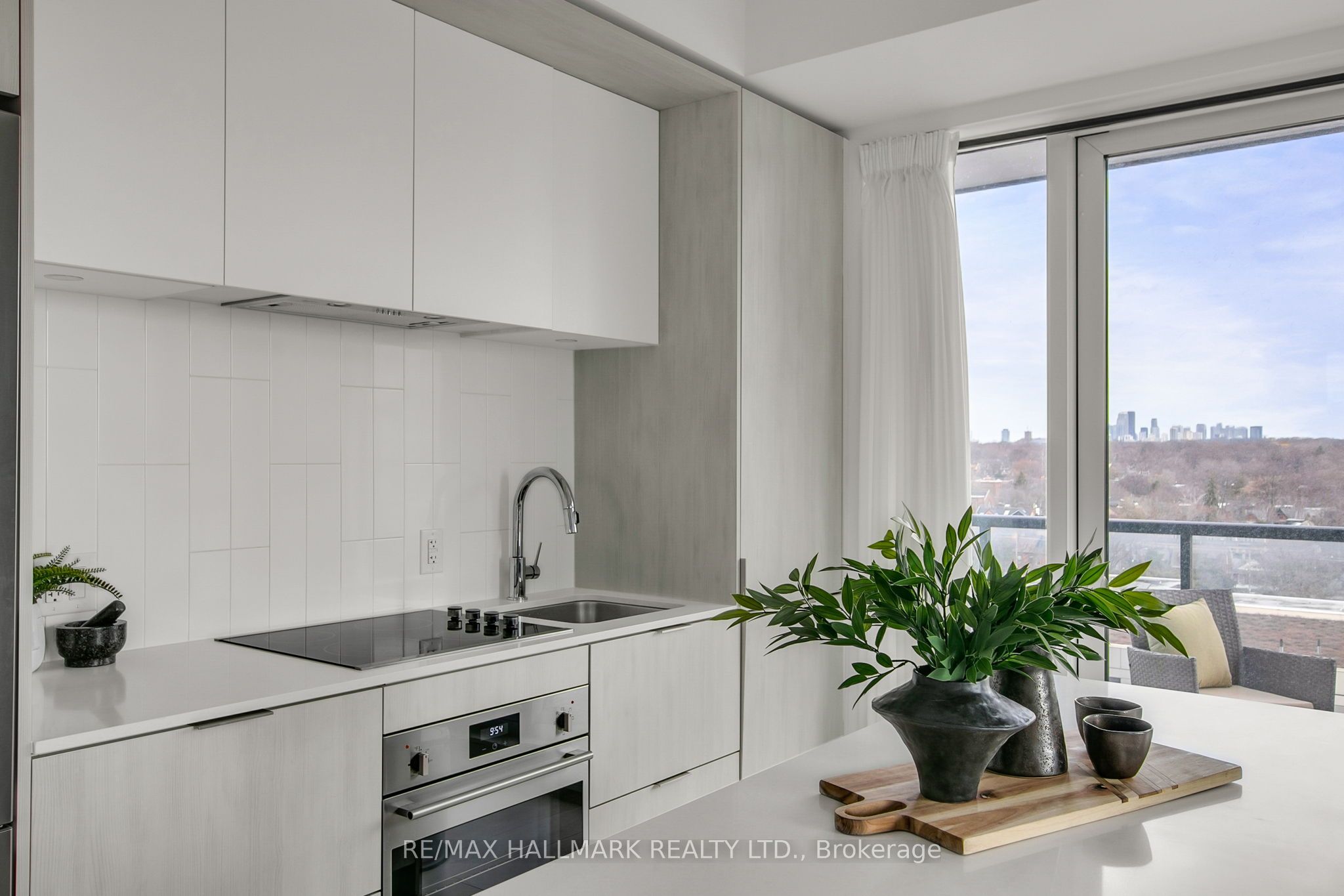 35 Tubman Avenue 1021, Toronto, ON M5A 0T1 photo 4