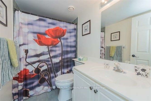 1700 Eglinton Avenue E 1101, Toronto, ON M4A 2X4 photo 3