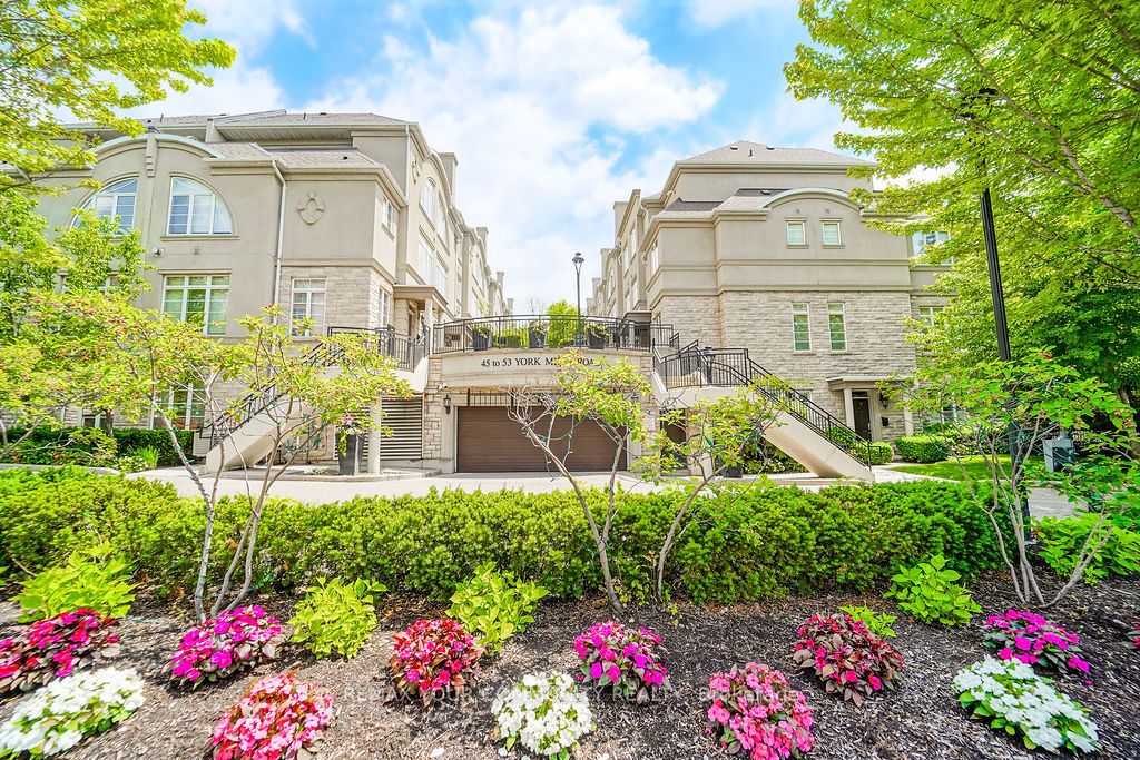 47 York Mills Road 212, Toronto, ON M2P 2B6 photo 3