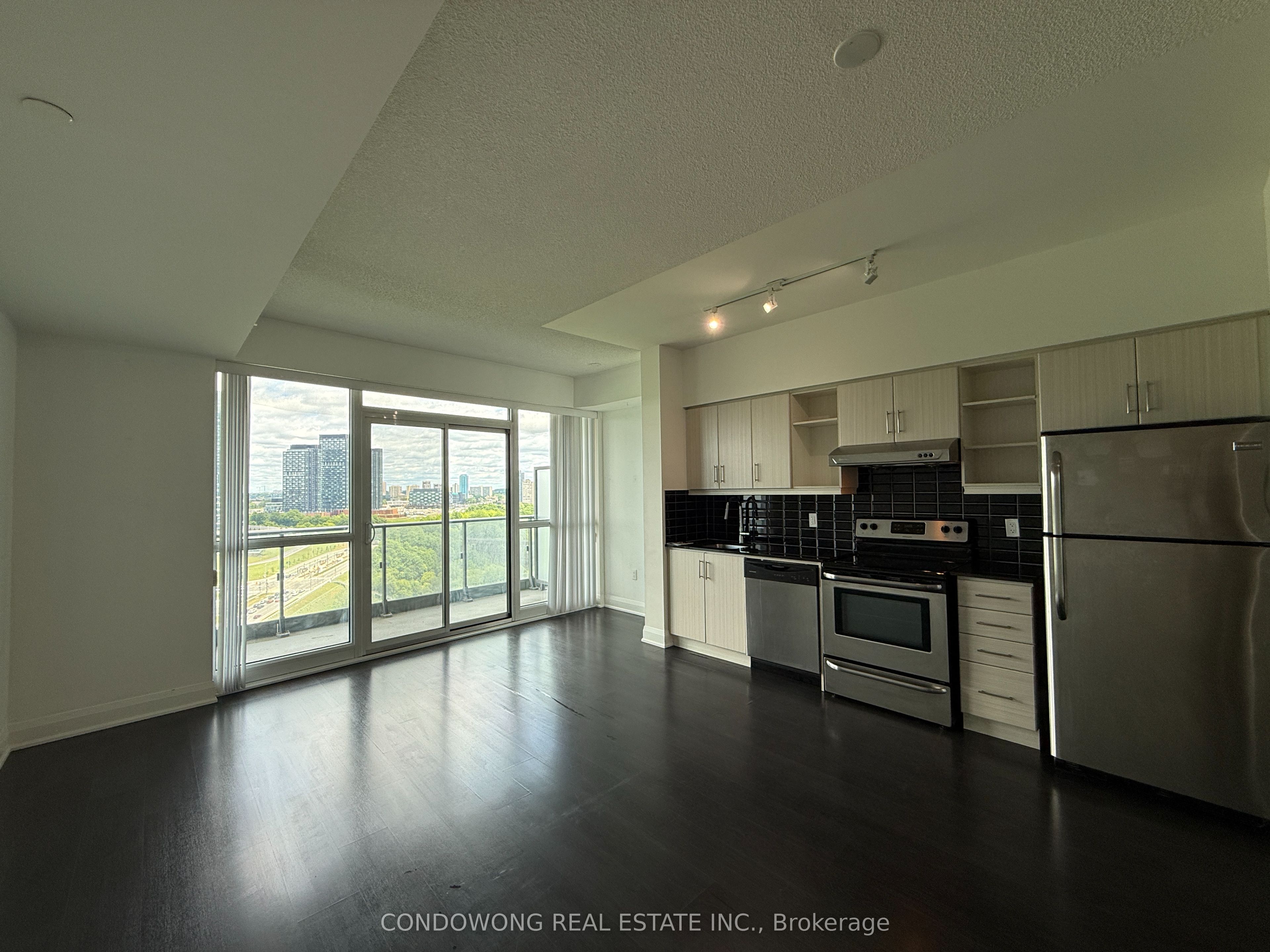 160 Vanderhoof Avenue 1418, Toronto, ON M4G 0B7
