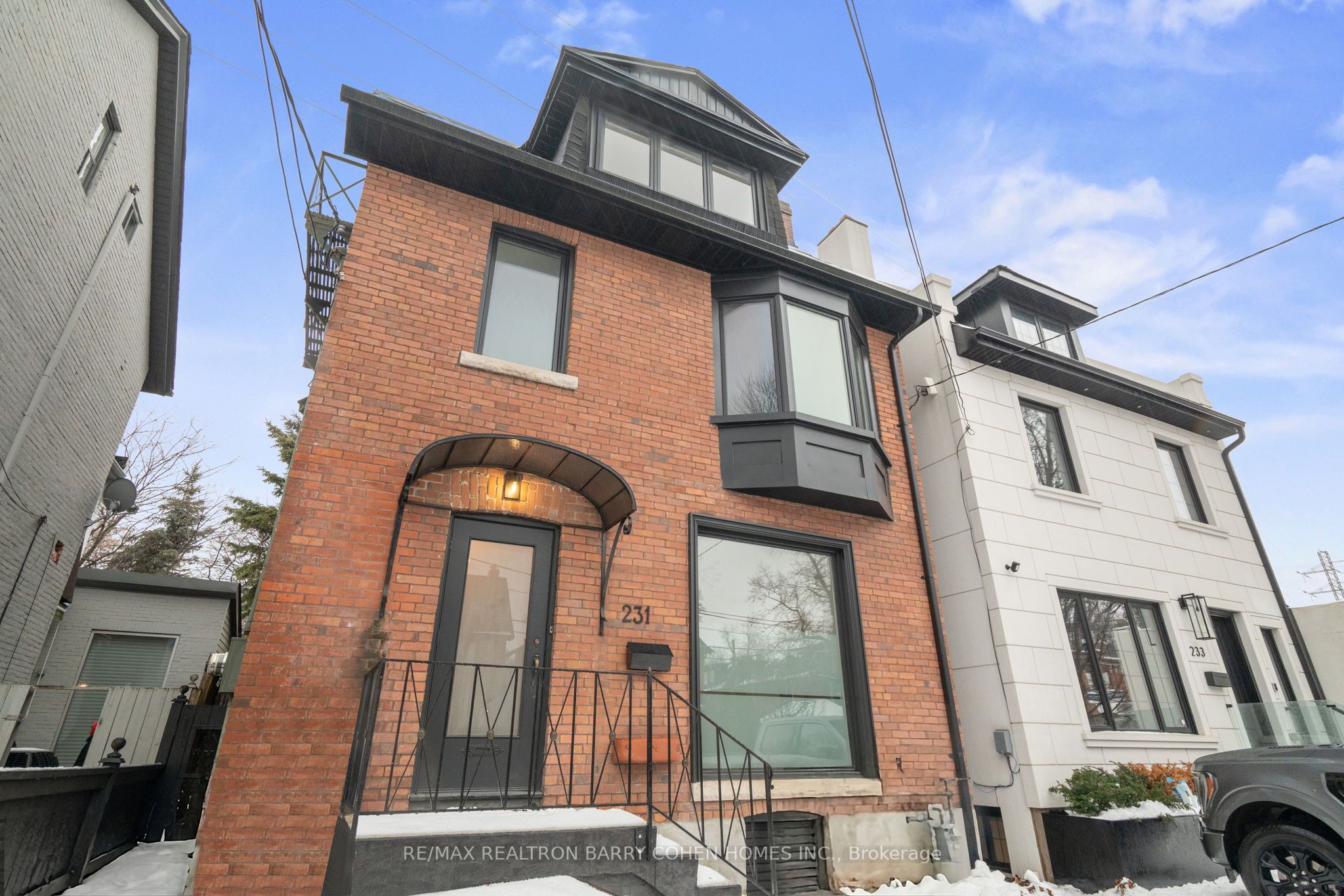 231 Macpherson Avenue, Toronto, ON M4V 1A1 photo 3