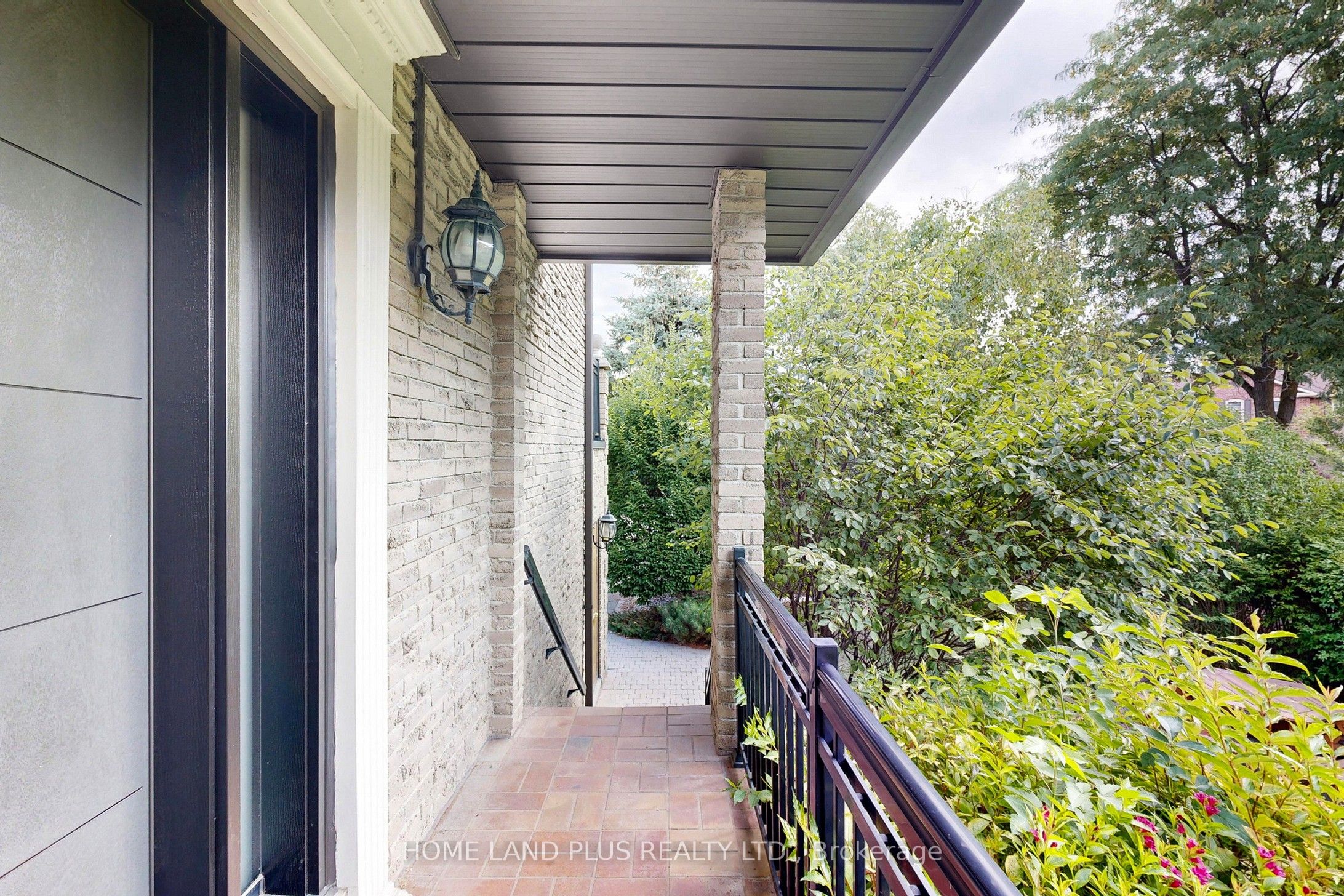 50 Stillwater Crescent, Toronto, ON M2R 3S2 photo 4