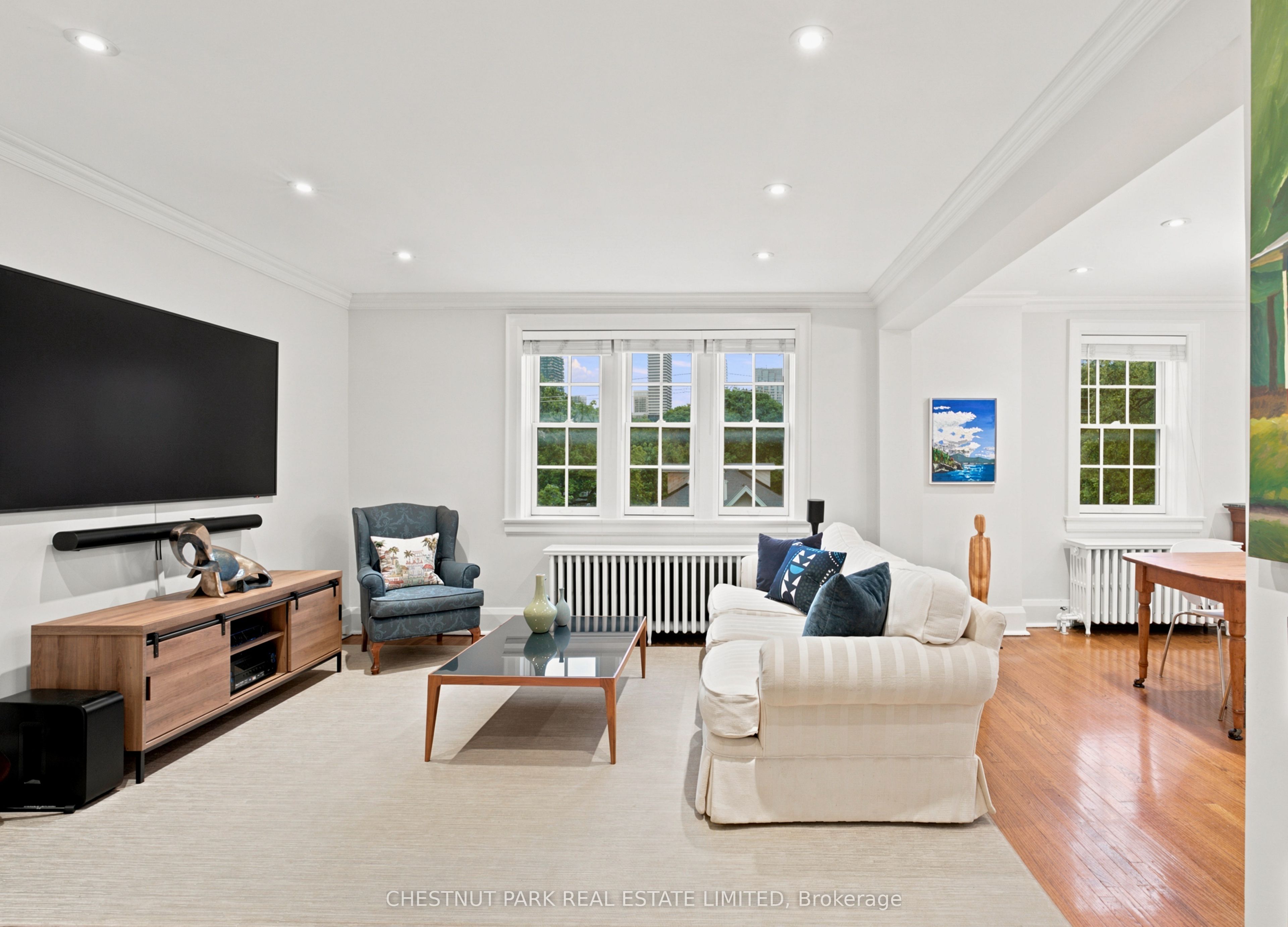 480 Oriole Parkway 303, Toronto, ON M5P 2H8 photo 4