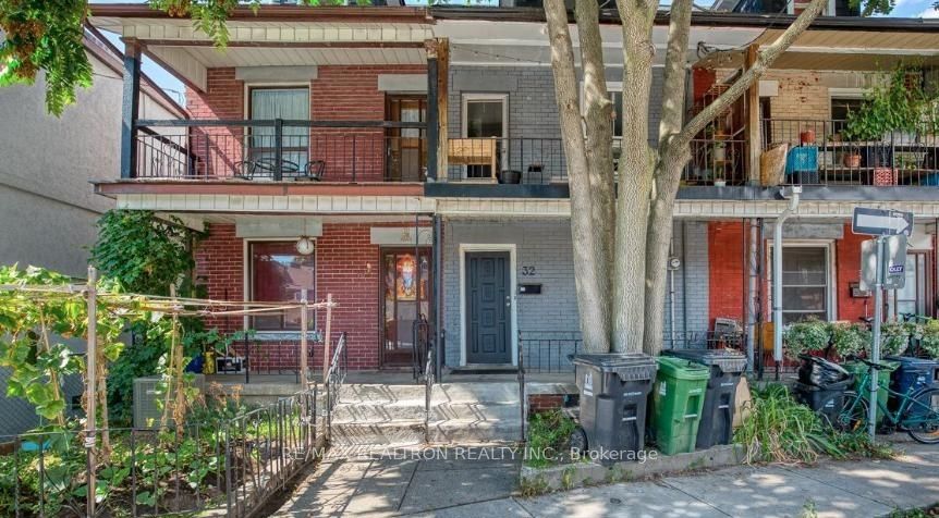 32 Macklem Avenue Lower, Toronto, ON M6J 3M2