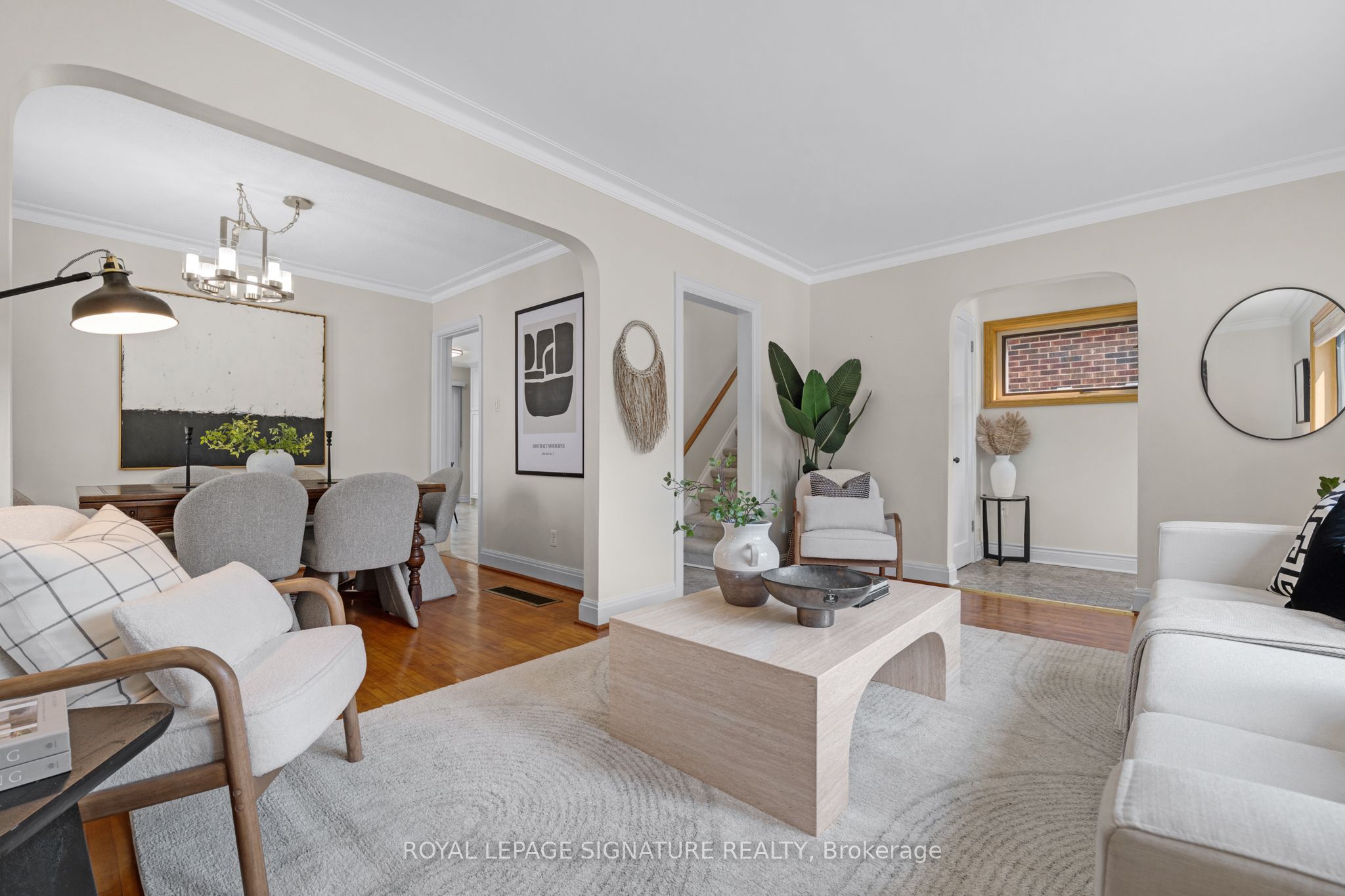 142 Divadale Drive, Toronto, ON M4G 2P4 photo 3