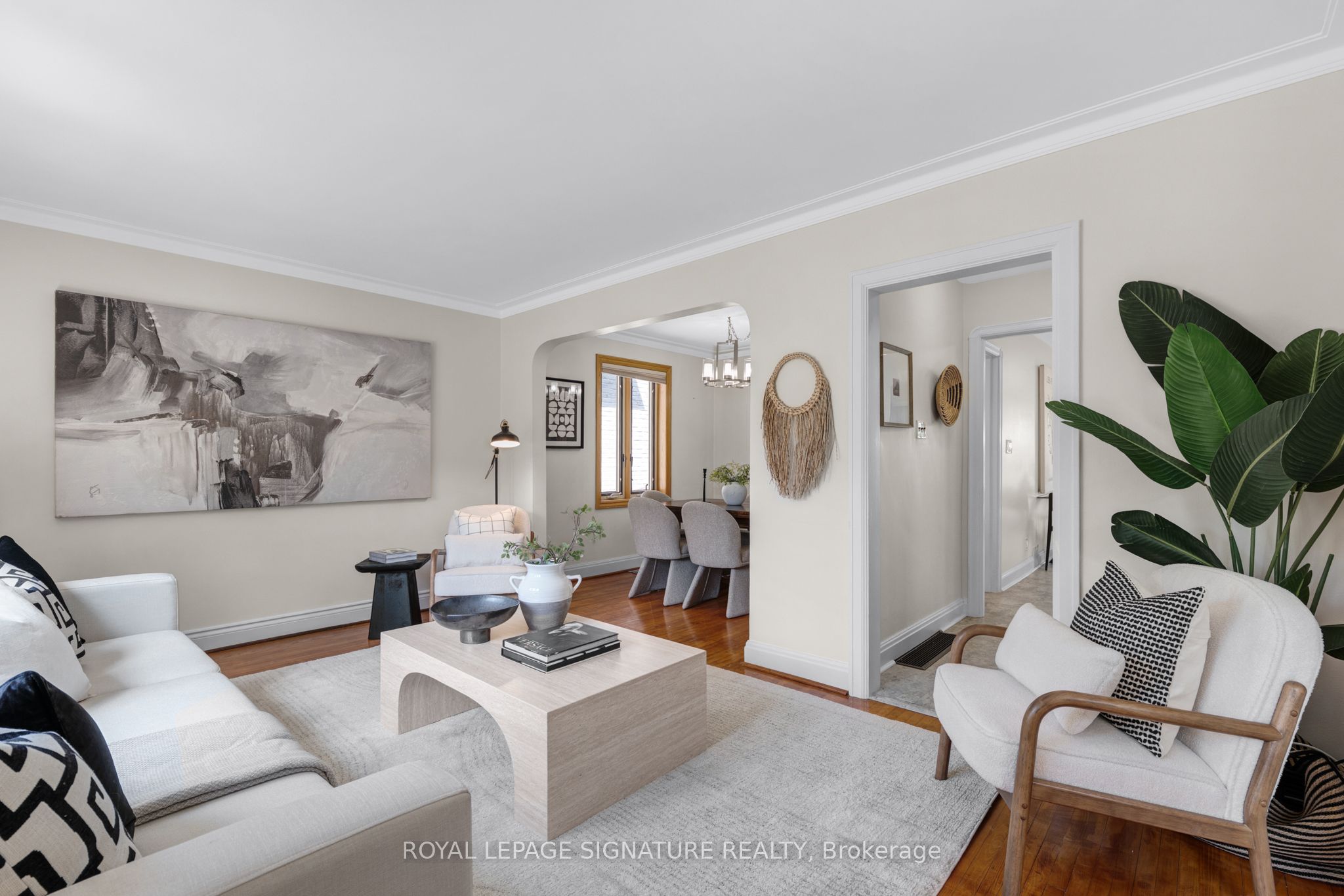 142 Divadale Drive, Toronto, ON M4G 2P4 photo 4