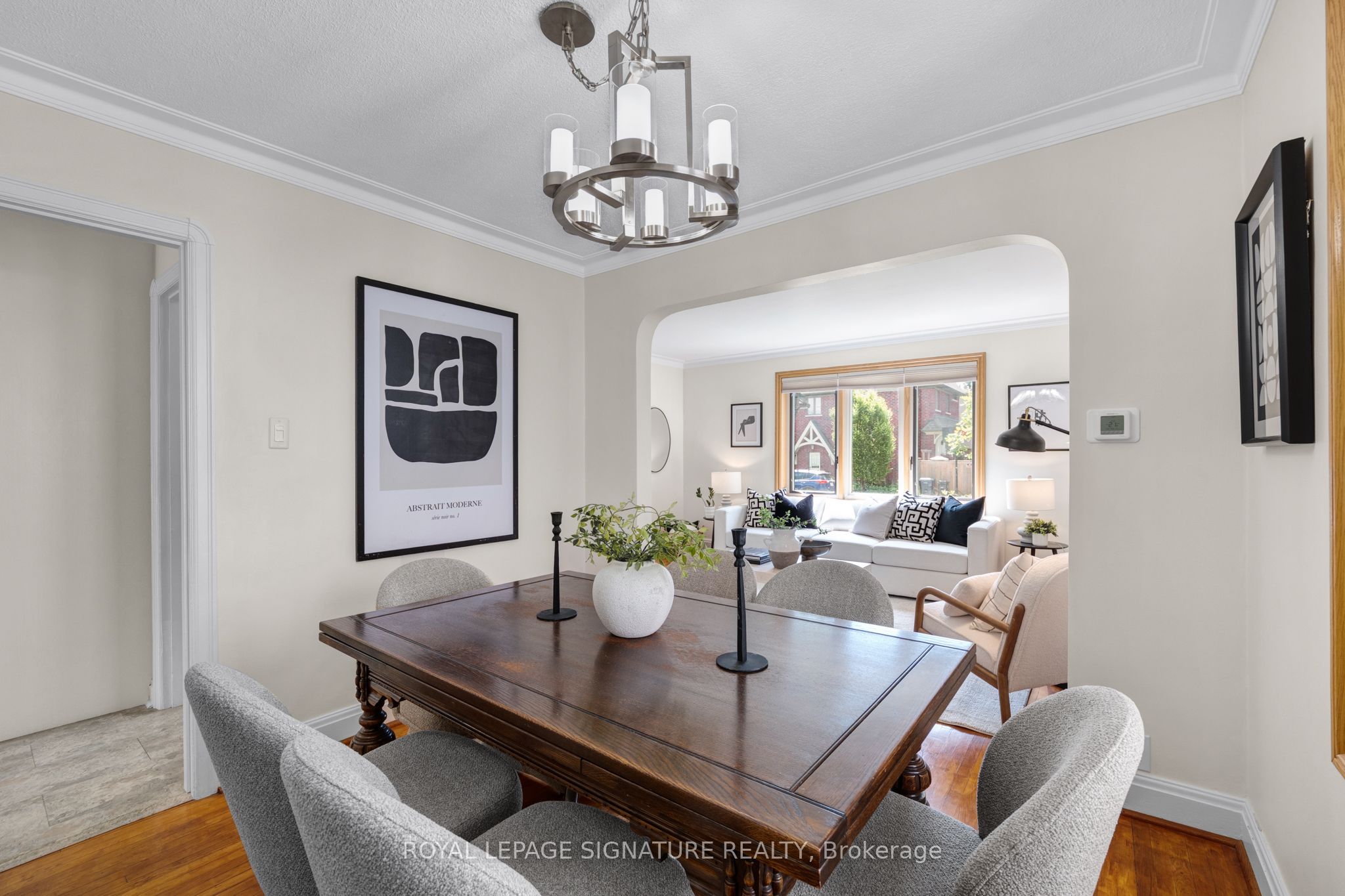 142 Divadale Drive, Toronto, ON M4G 2P4 photo 5