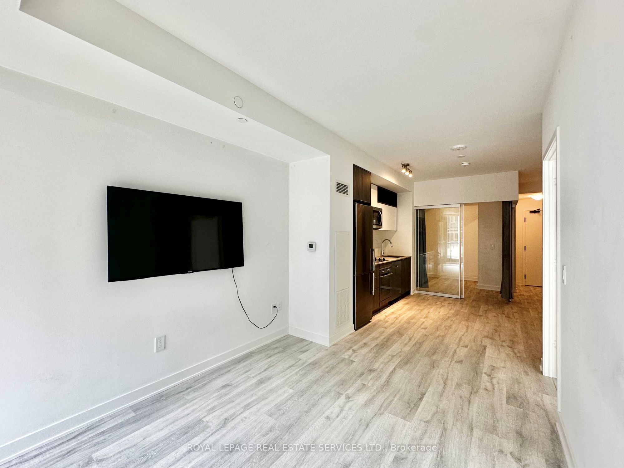 60 Princess Street 338, Toronto, ON M5A 2C7 photo 3
