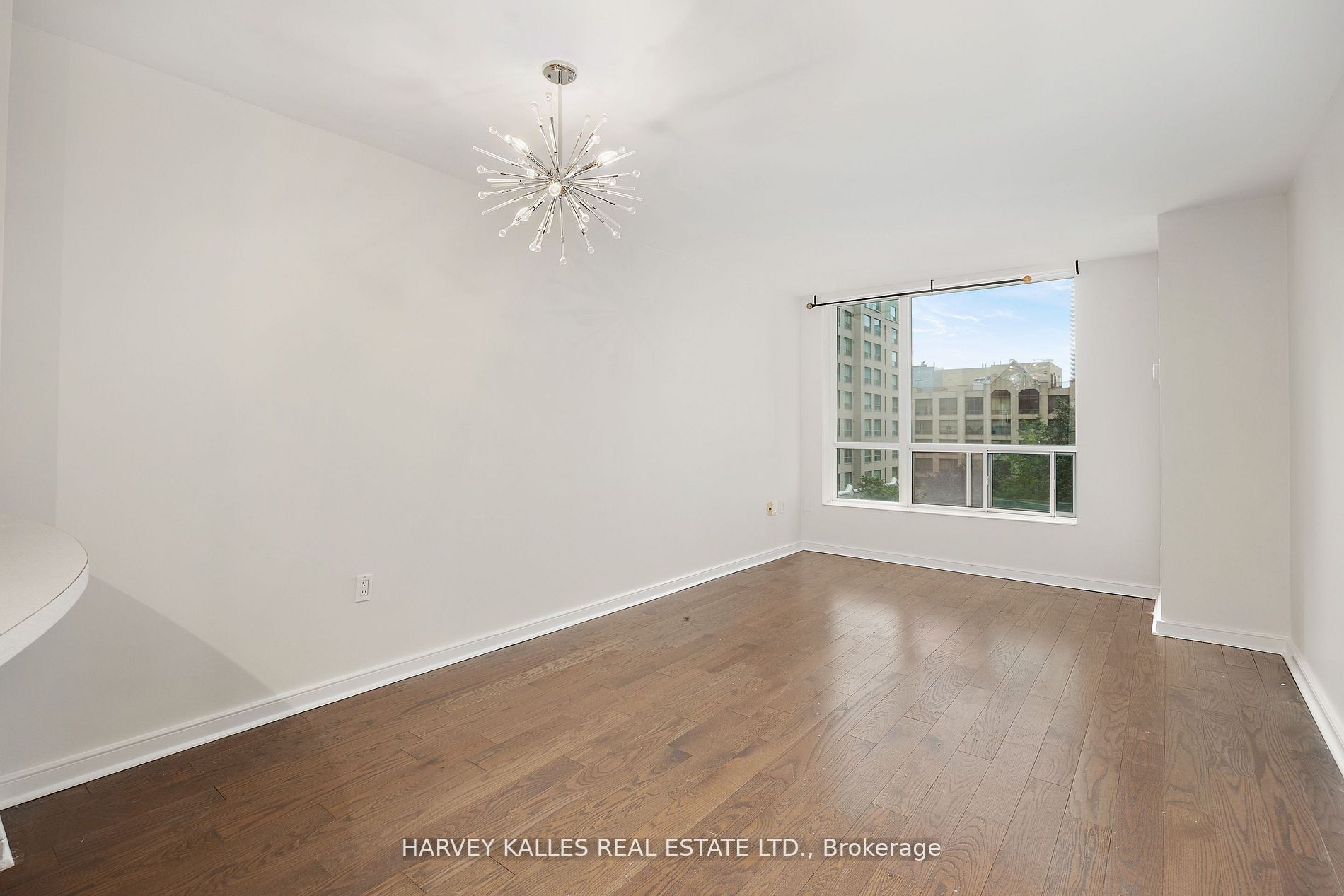 109 Front Street E 512, Toronto, ON M5A 4P7 photo 3