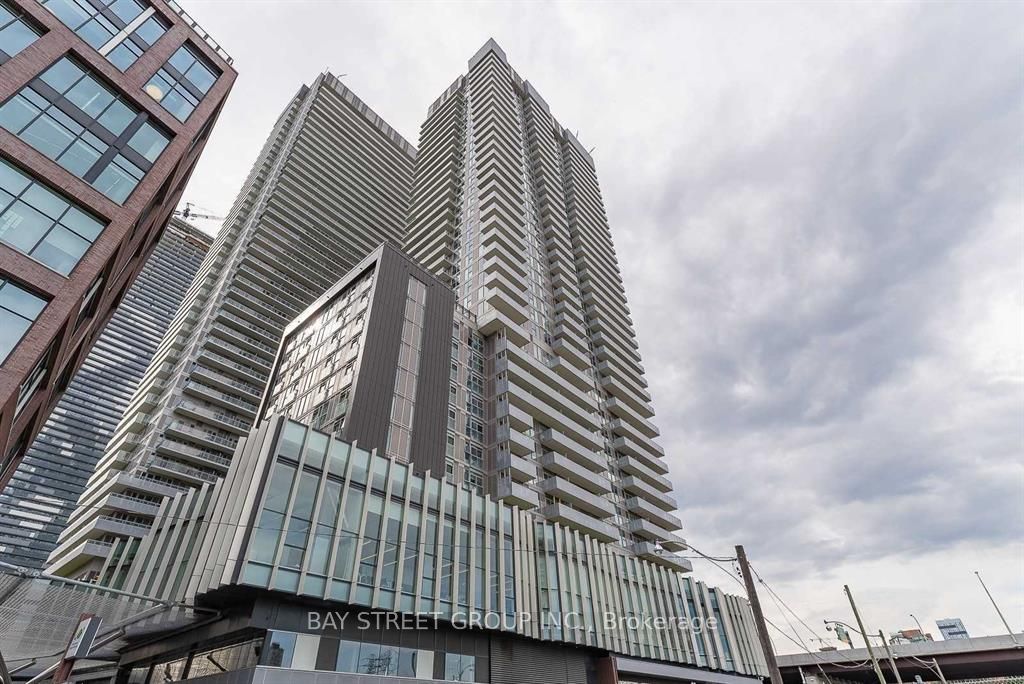 20 richardson Street E 1302, Toronto, ON M5A 0S6