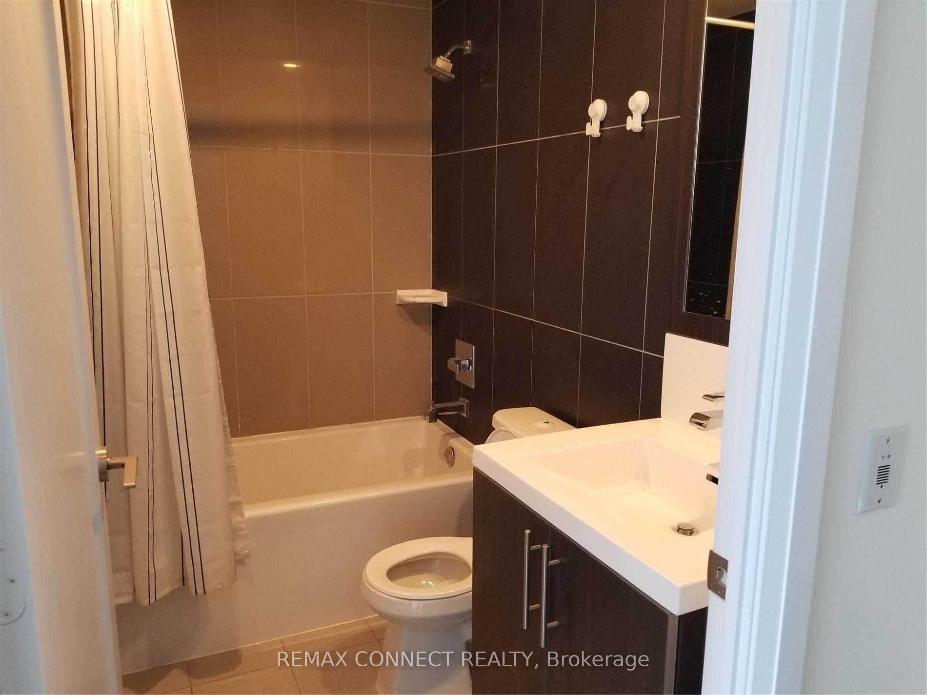 5 Sheppard Avenue E 1917, Toronto, ON M2N 0G4 photo 5