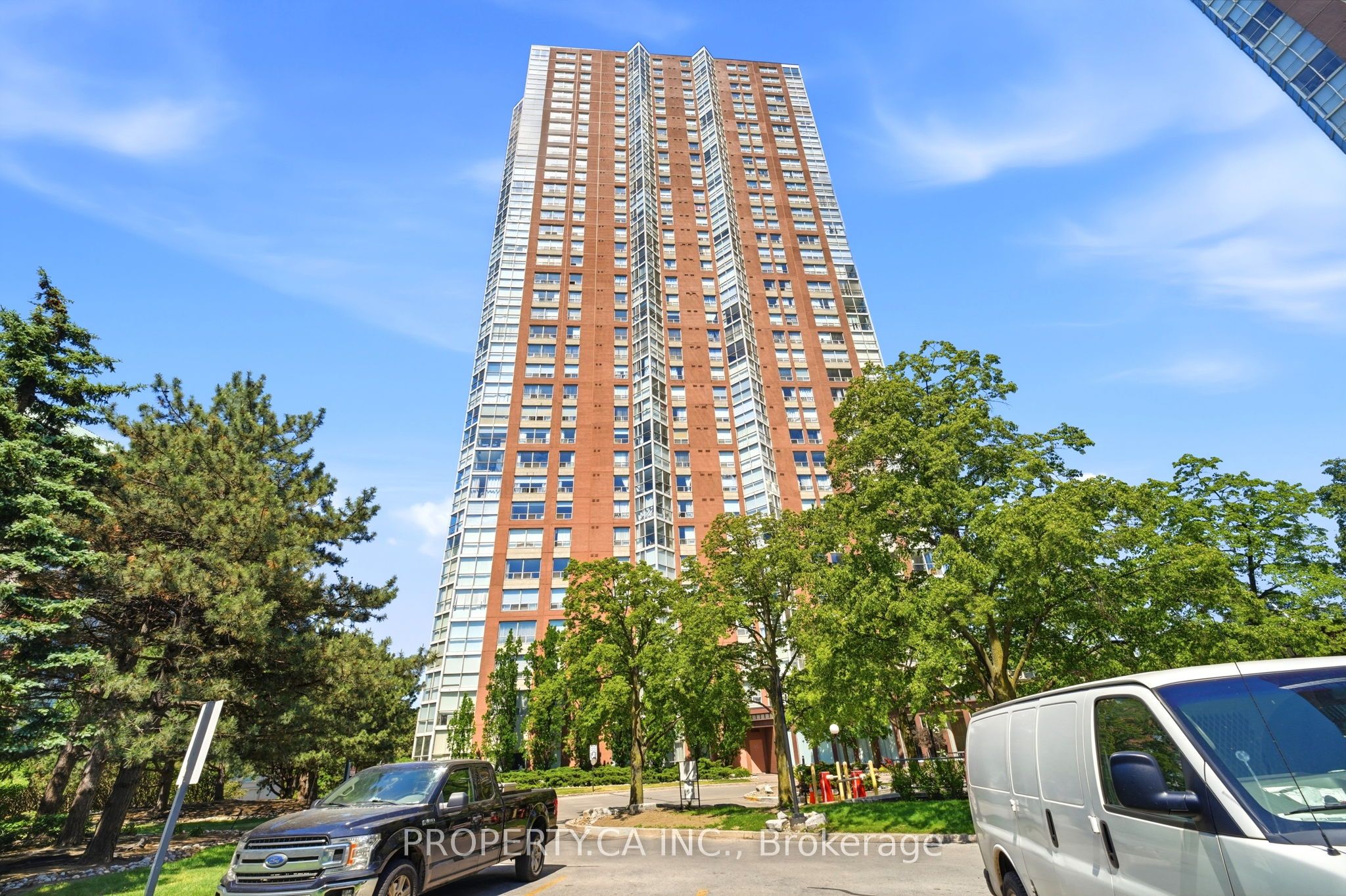 7 Concorde Place 1108, Toronto, ON M3C 3N4