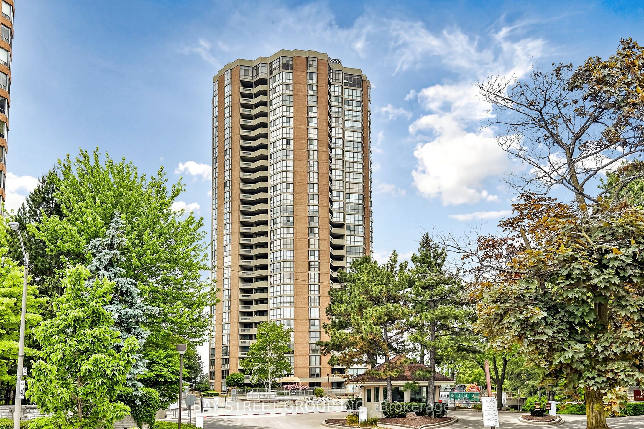 85 Skymark Drive 2305, Toronto, ON M2H 3P2