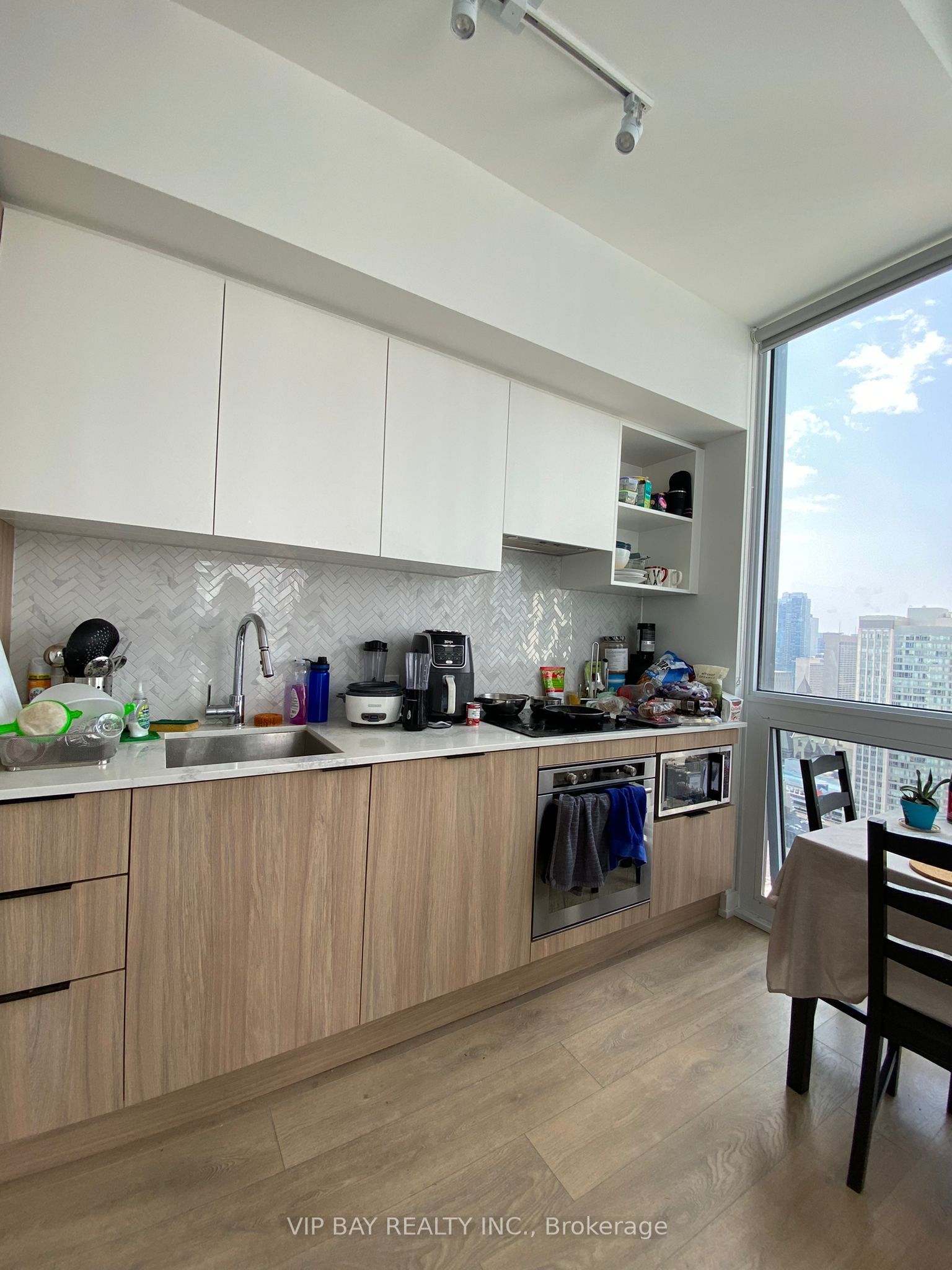 82 Dalhousie Street PH12, Toronto, ON M5B 0C5 photo 5